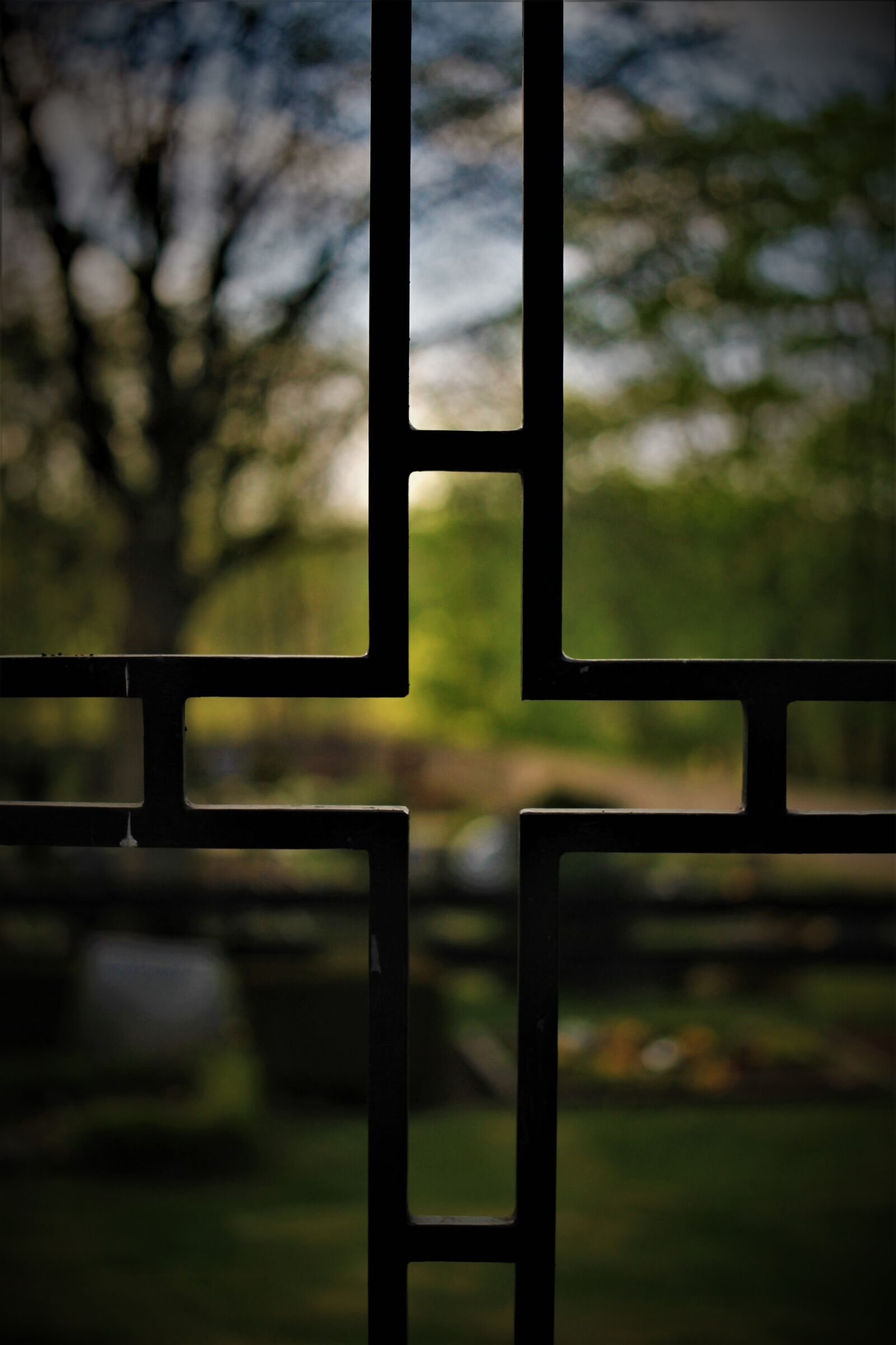 Canon EF-S 35mm F2.8 Macro IS STM sample photo. Cemetery, mourning, commemorate photography