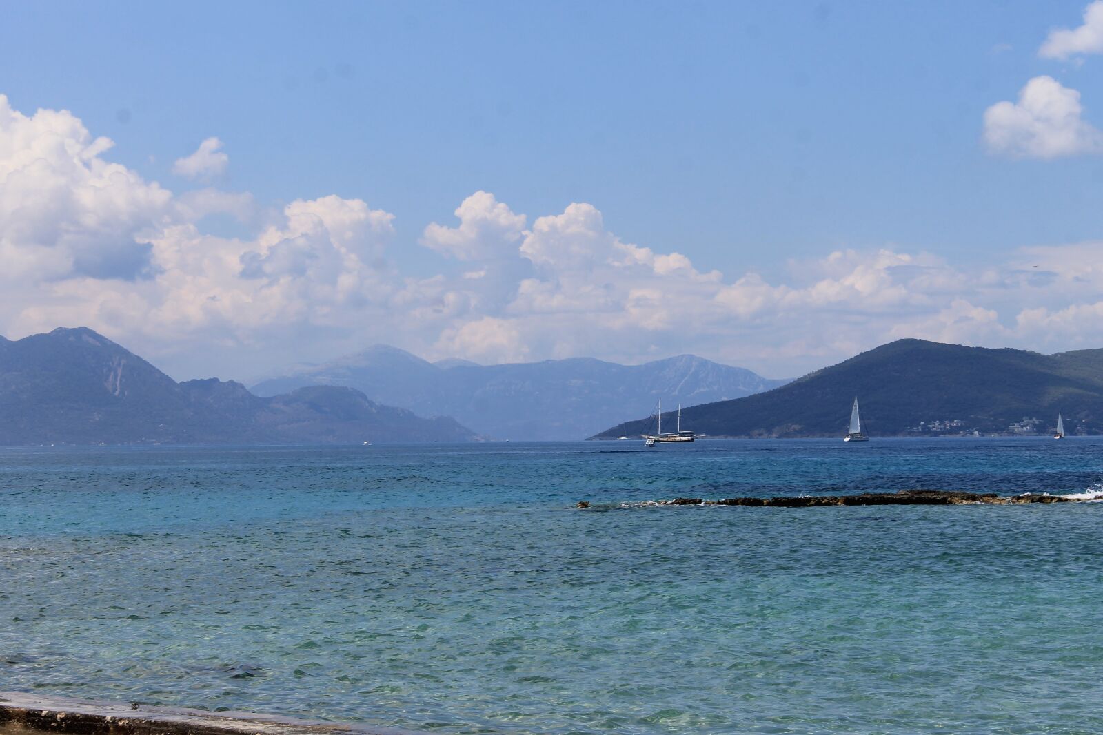 Canon EOS 1100D (EOS Rebel T3 / EOS Kiss X50) sample photo. Sea, mountains, island photography
