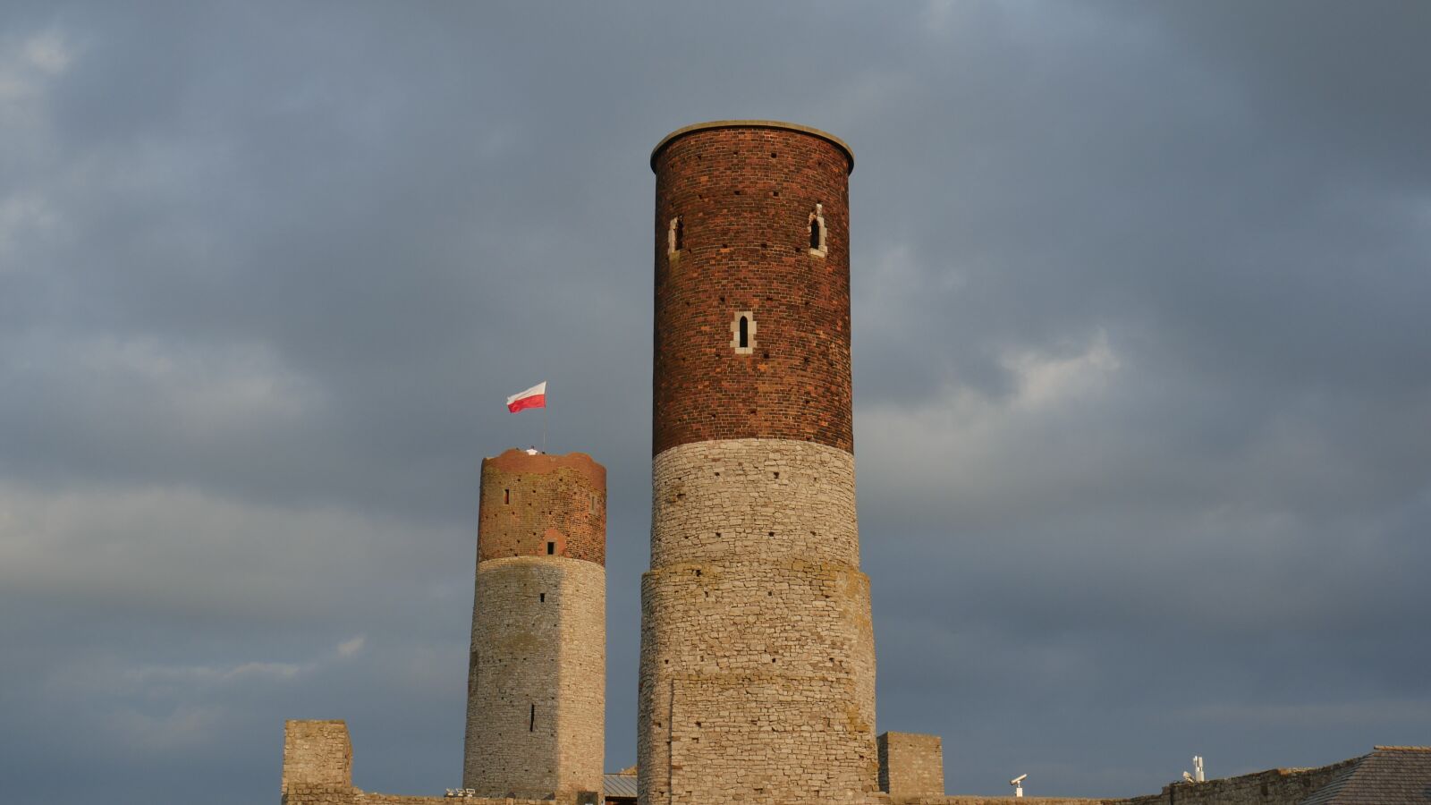 Panasonic Lumix DMC-G7 sample photo. Castle, tower photography