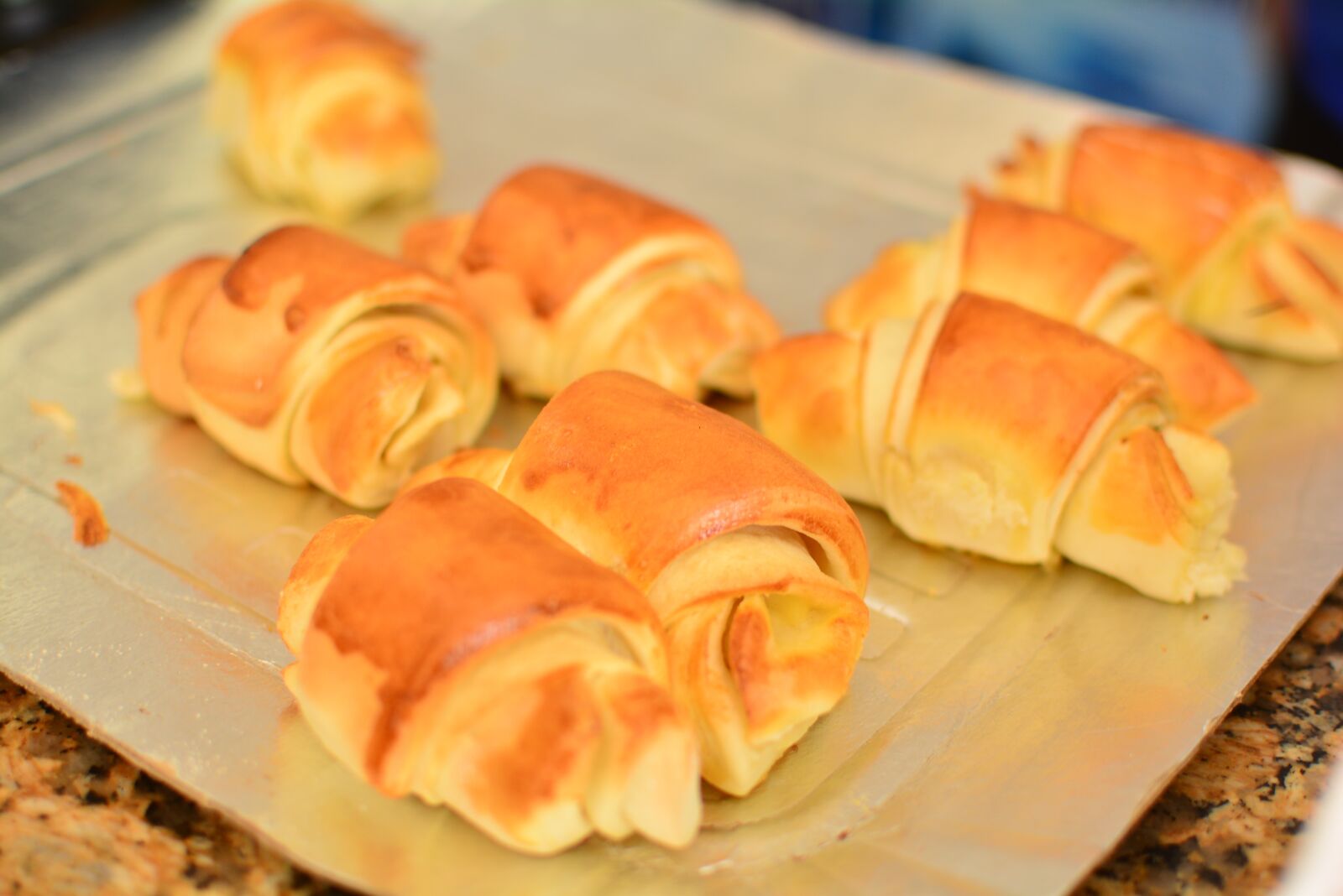 Nikon D7100 sample photo. Croissant, food, ear photography