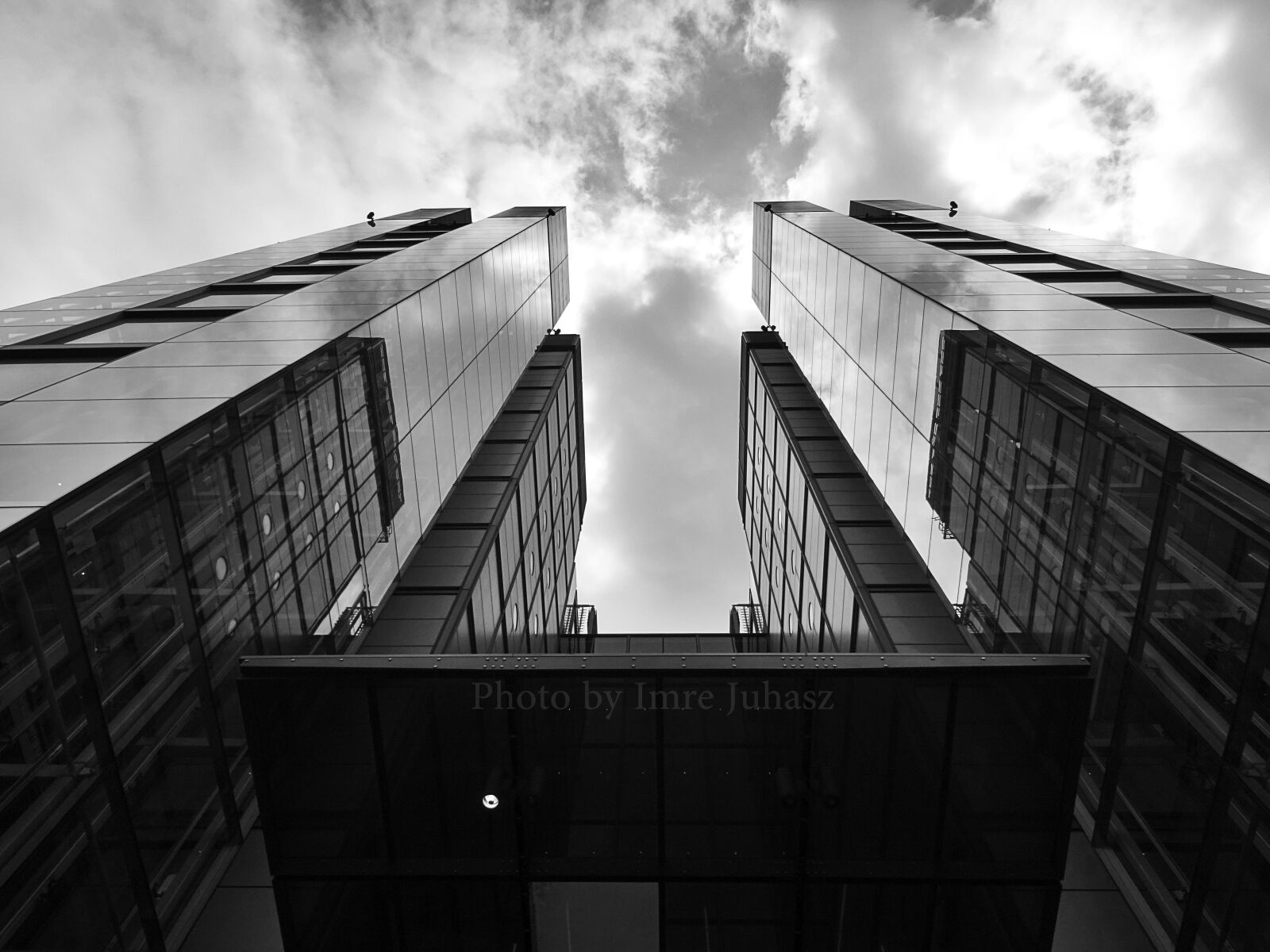 Sony DSC-HX60 sample photo. Architectural, design, black, and photography