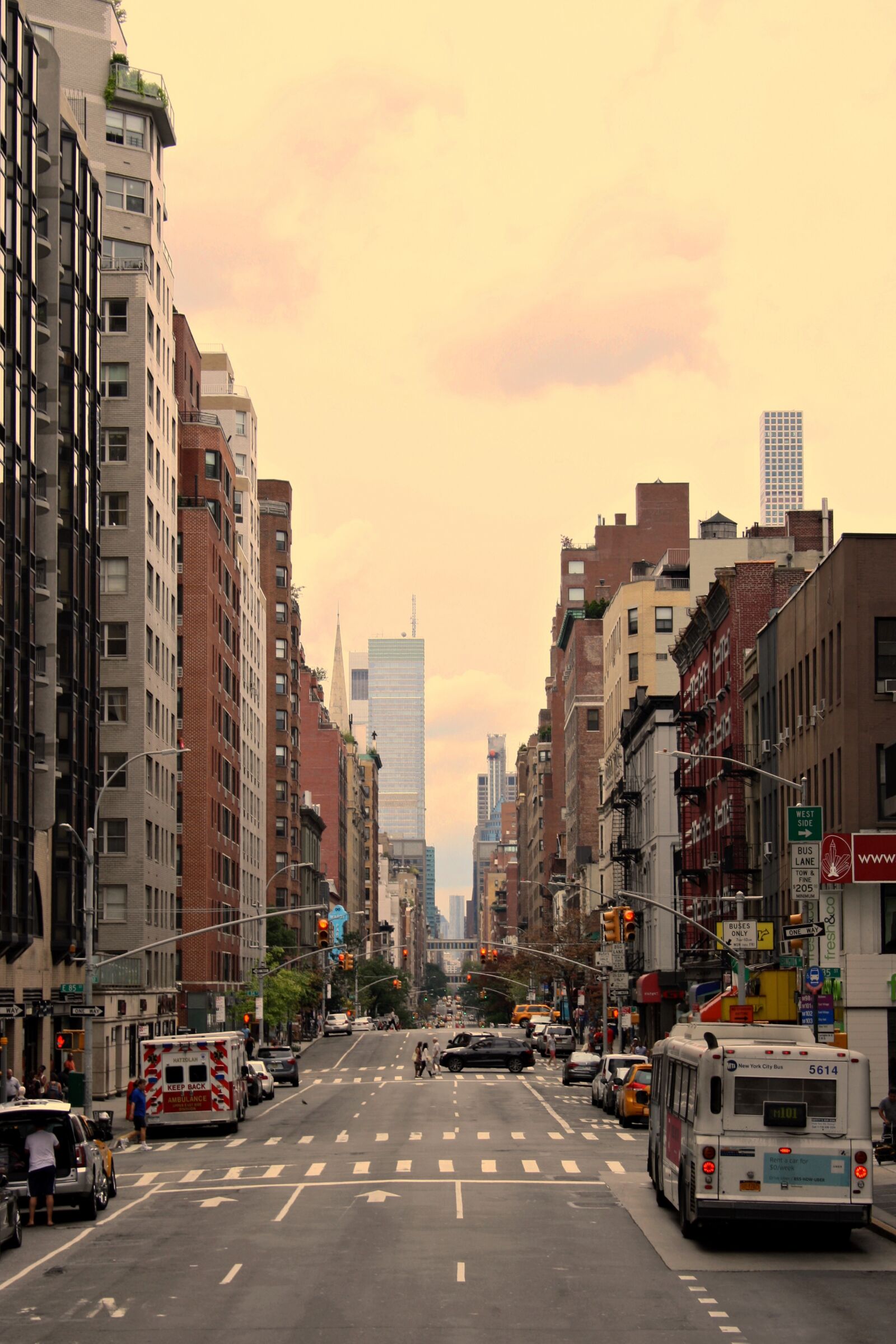 Canon EF-S 18-55mm F3.5-5.6 II sample photo. New york, america, city photography