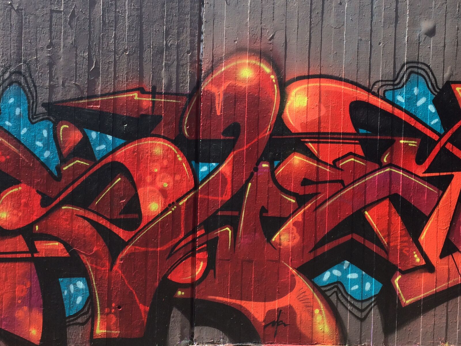 iPhone 5s back camera 4.15mm f/2.2 sample photo. Road, graffiti, creativity photography