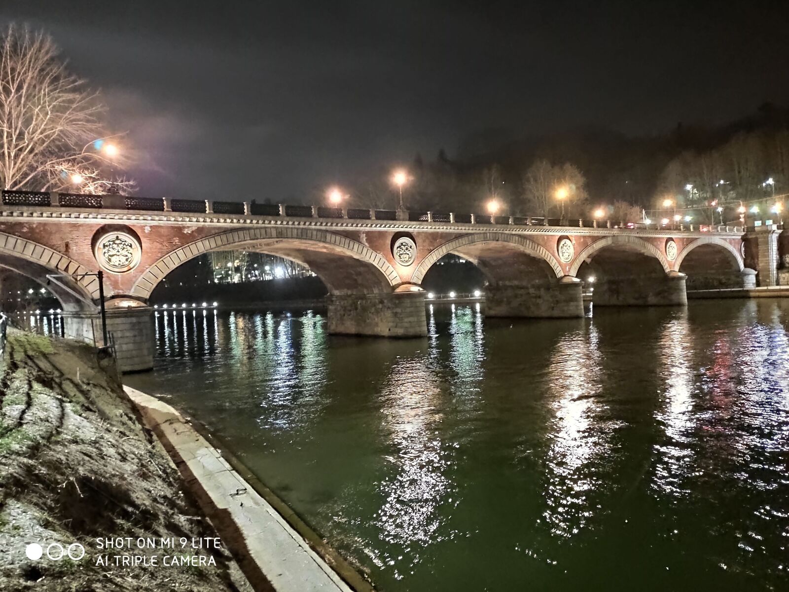 Xiaomi MI CC 9 sample photo. Evening, walk, bridge photography