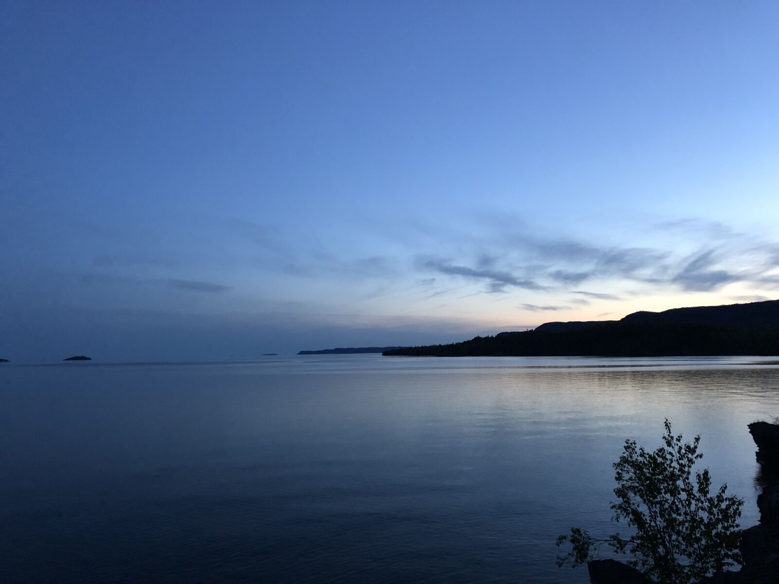 iPhone 8 back camera 3.99mm f/1.8 sample photo. Landscape, water, nature photography