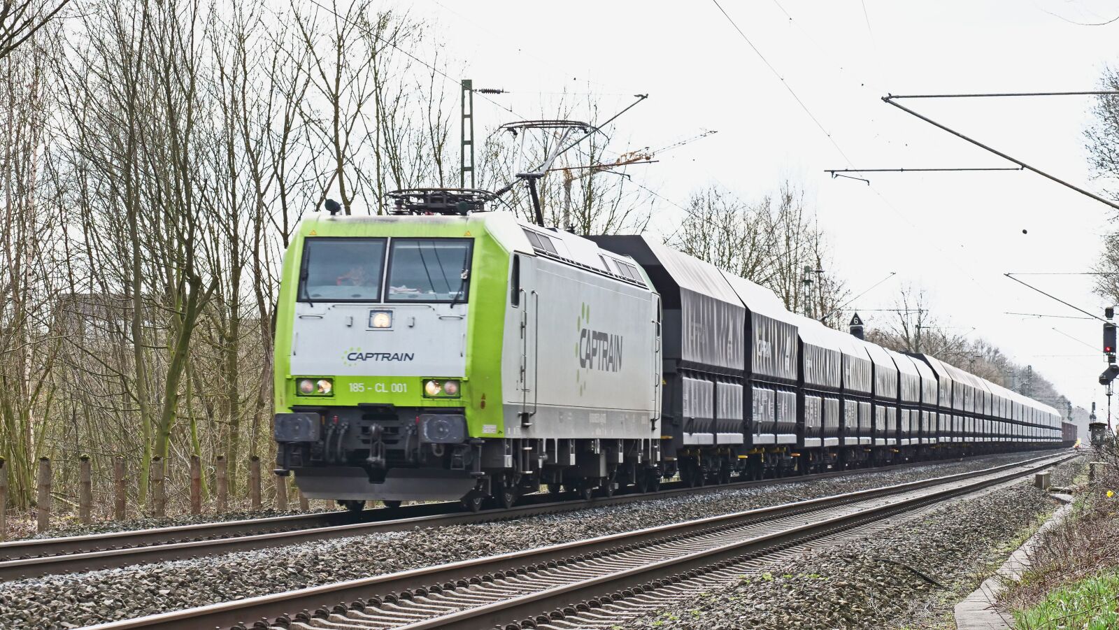 Panasonic Lumix DC-G9 sample photo. Freight train, block train photography
