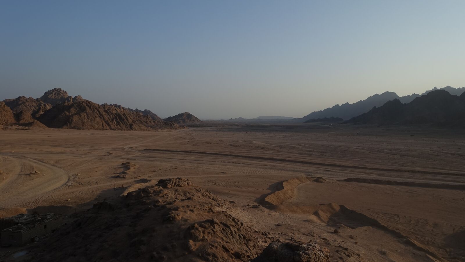 Sony Cyber-shot DSC-RX100 III sample photo. Desert, mountains, summer photography