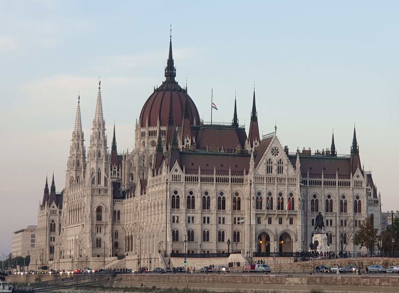 Samsung SM-G965F sample photo. Budapest, architecture, building photography