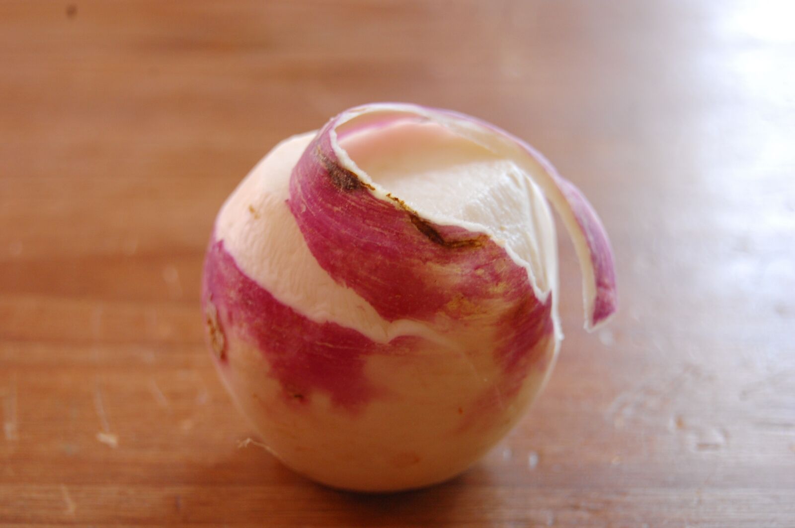 Nikon D40 sample photo. Turnip, peeled, pink photography