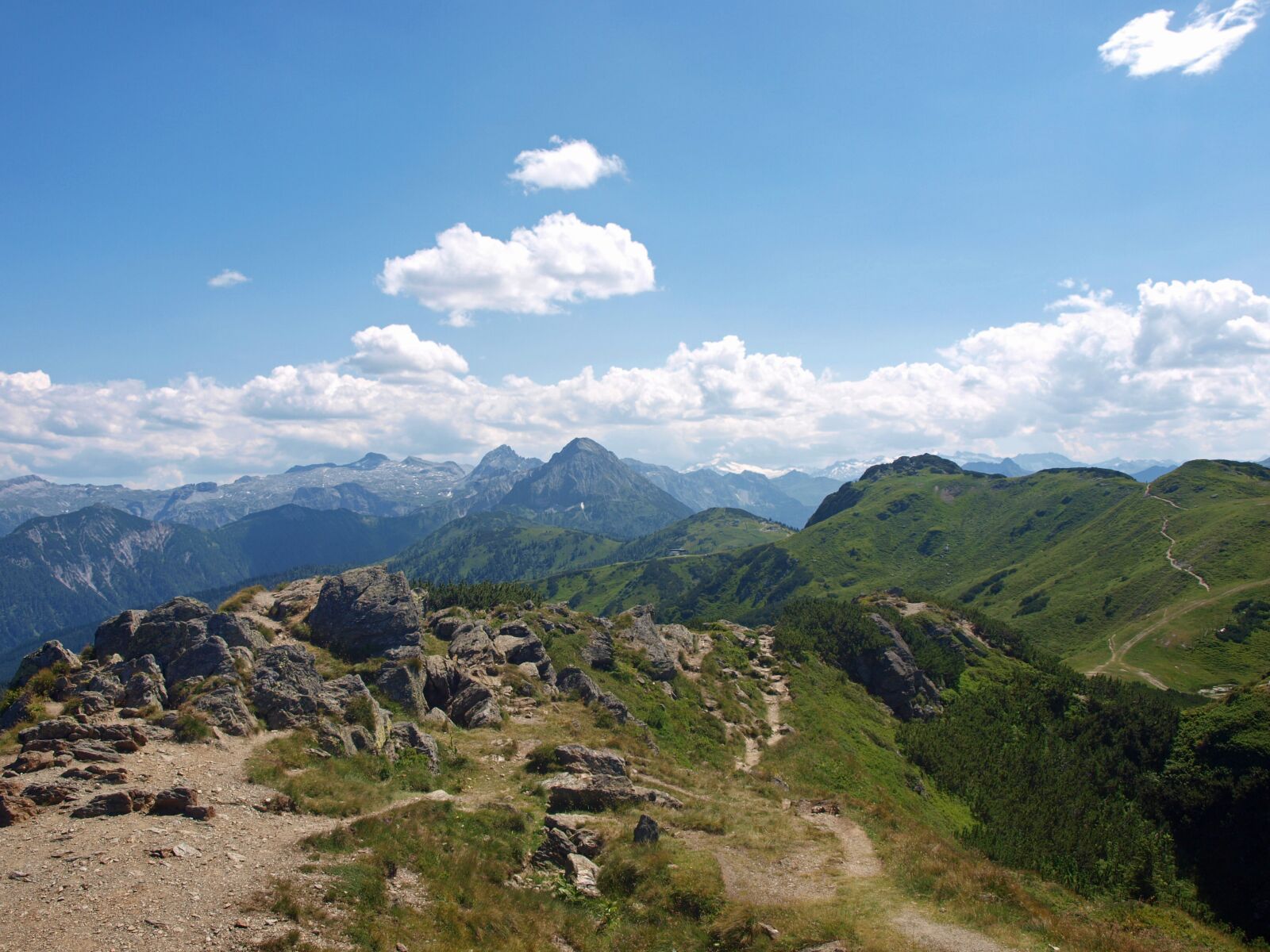Olympus E-450 (EVOLT E-450) sample photo. Panorama, mountains, nature photography