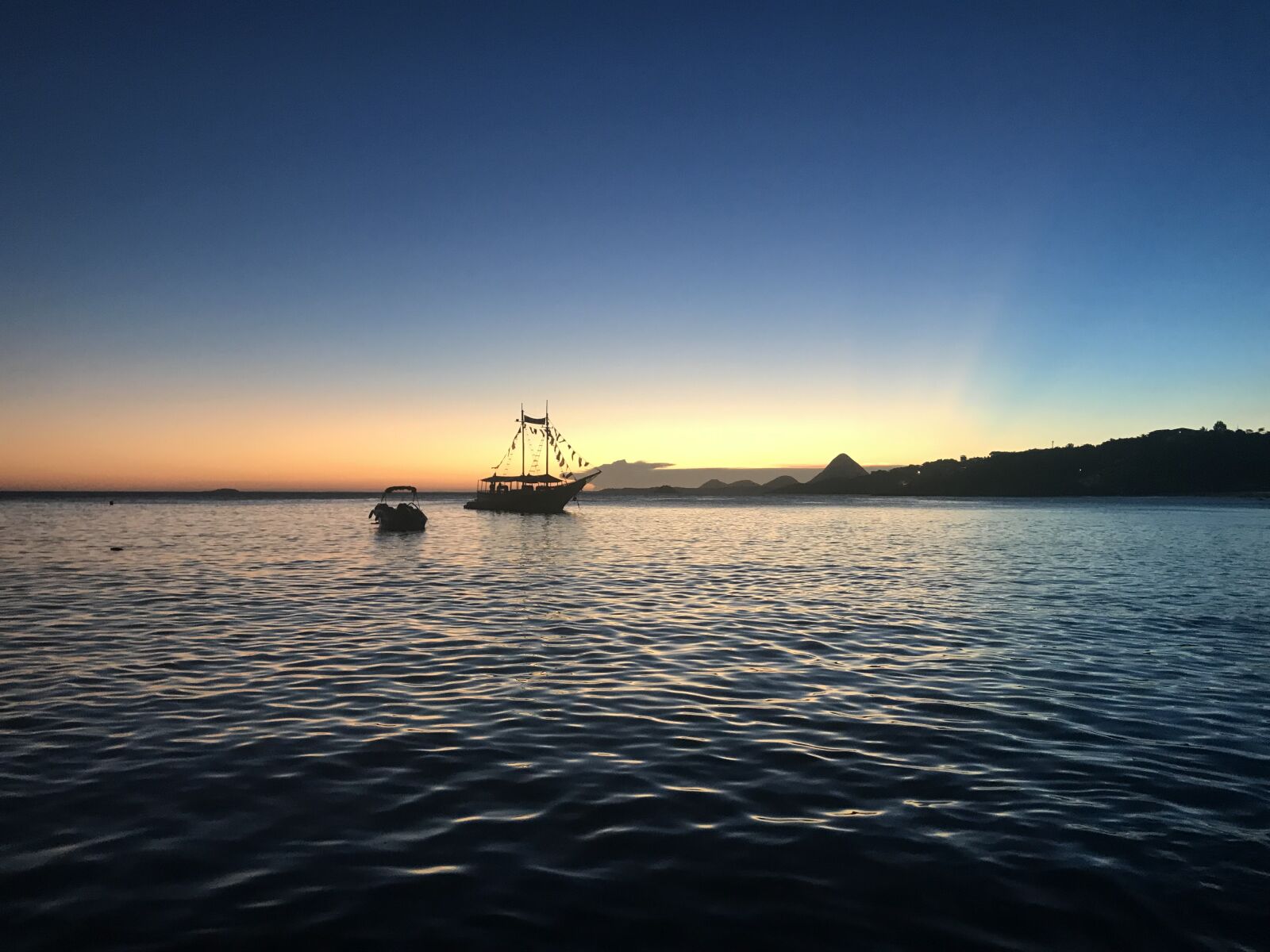 iPhone 7 back camera 3.99mm f/1.8 sample photo. Sunset, summer, beach photography