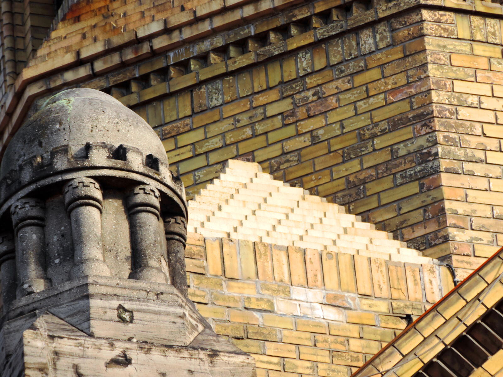 Nikon Coolpix P520 sample photo. Gothic, religious, spirituality, temple photography
