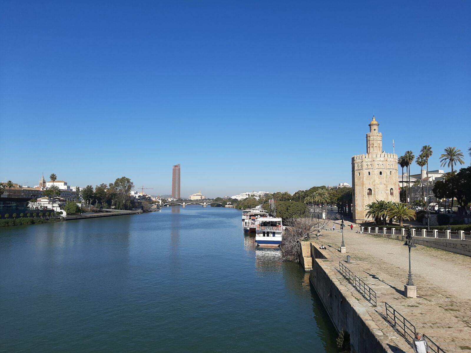 Samsung Galaxy A50 sample photo. Seville, tower, gold photography