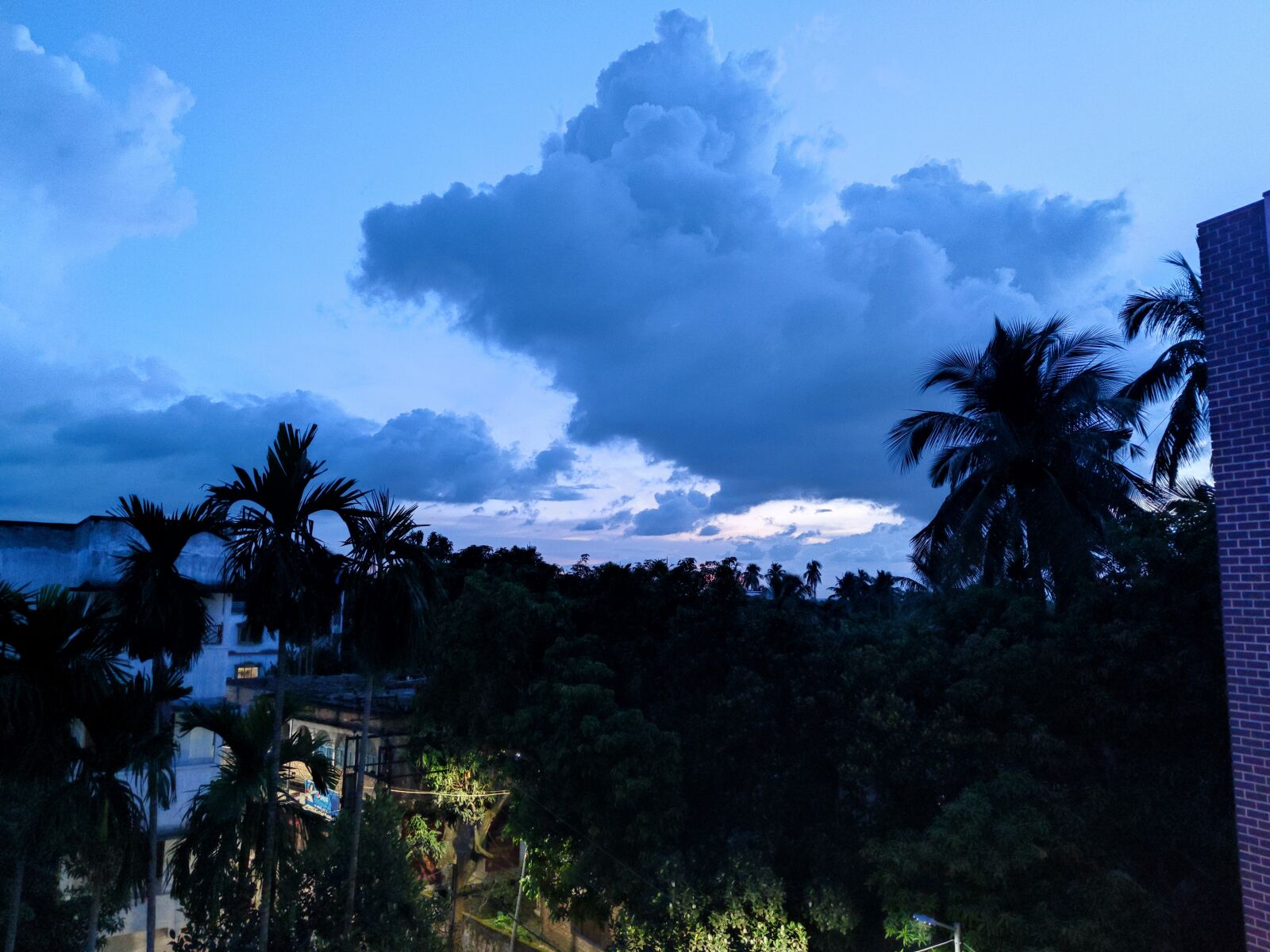 Xiaomi Mi 10 sample photo. Evening, dawn, clouds photography