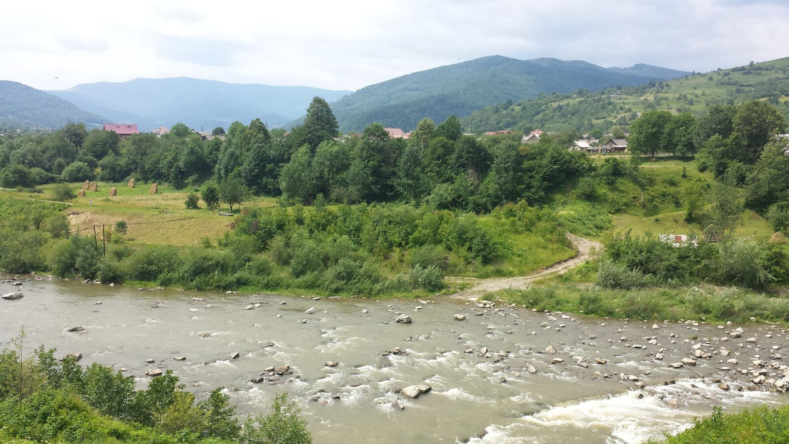 Samsung Galaxy S4 sample photo. Nature, river, mountains photography