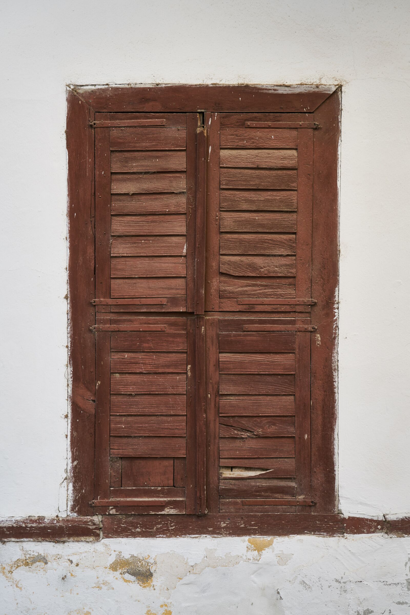 Sony a7R II sample photo. Wood, door, wood-fibre boards photography