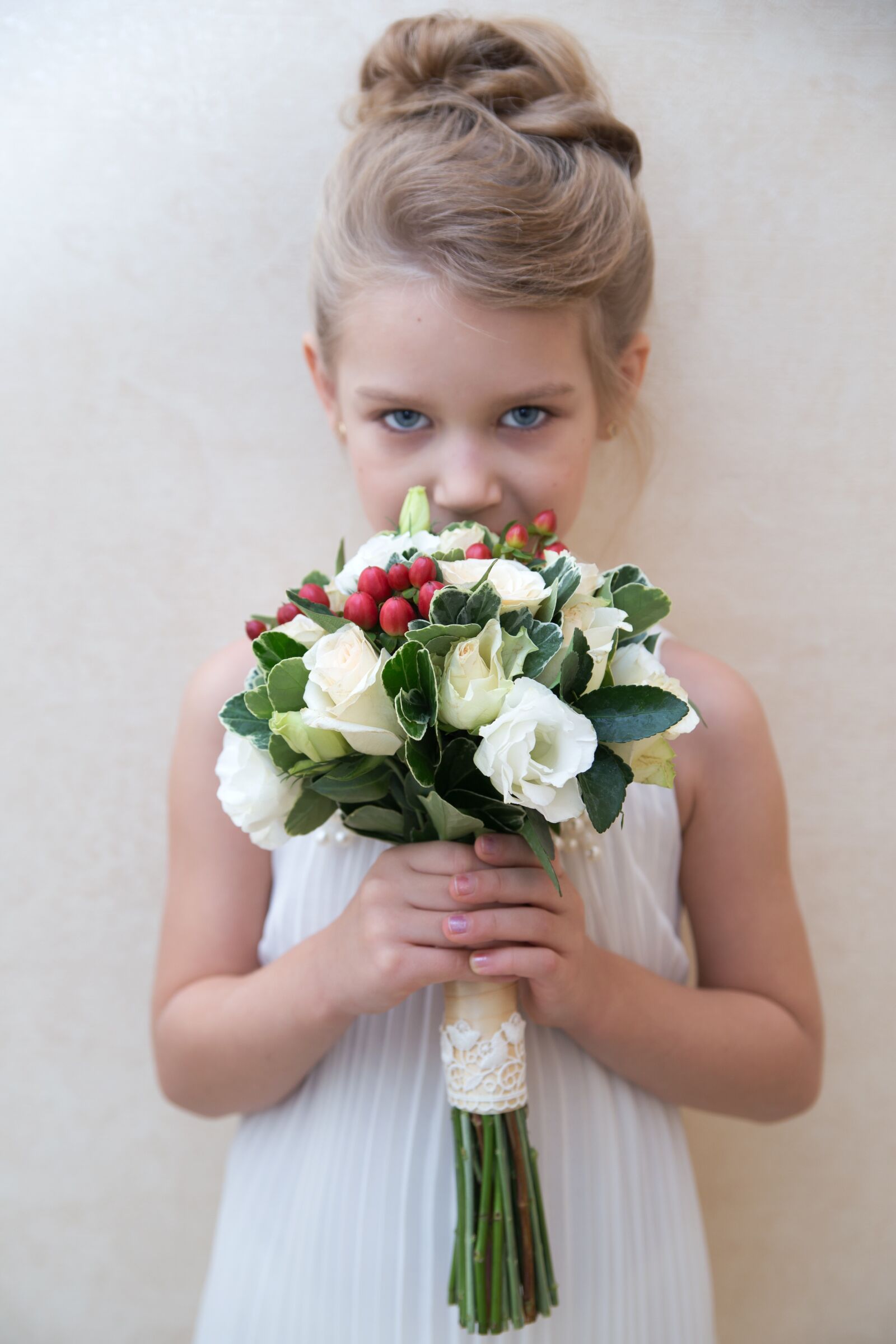 Canon EOS 6D sample photo. Girl, flowers, bouquet photography