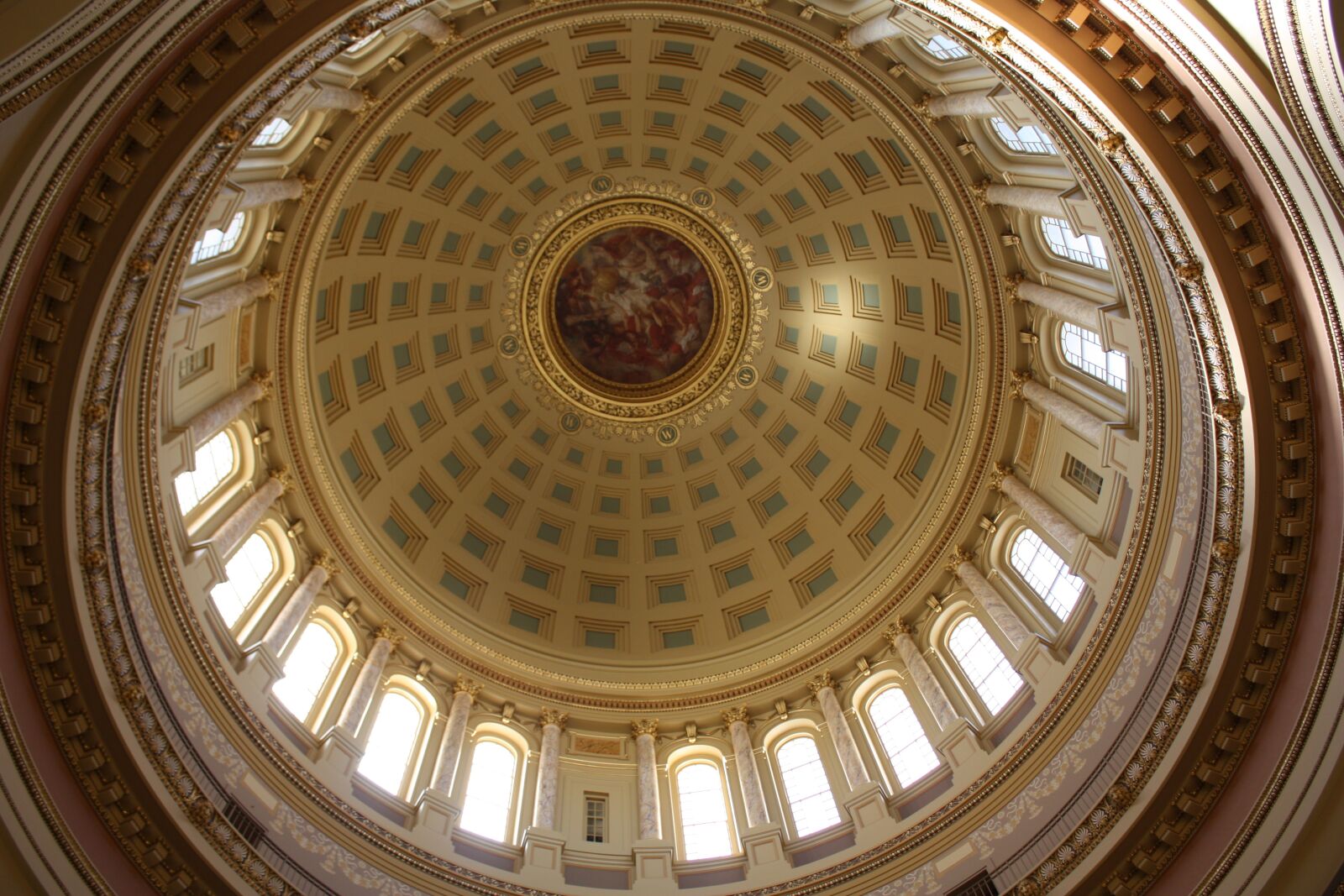 Canon EOS 450D (EOS Rebel XSi / EOS Kiss X2) sample photo. Wisconsin state capital, state photography