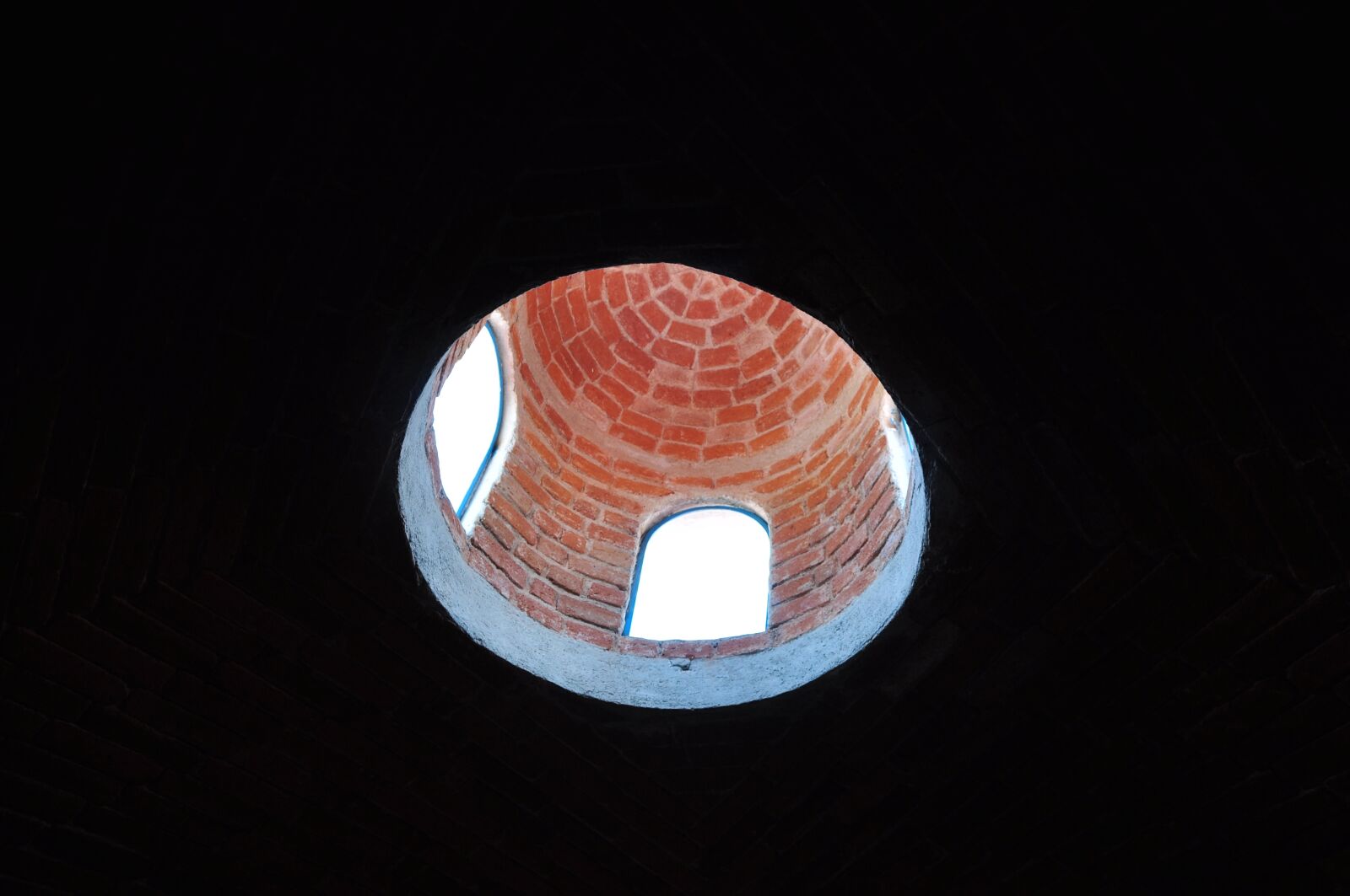 Nikon D90 sample photo. Light, darkness, dome photography