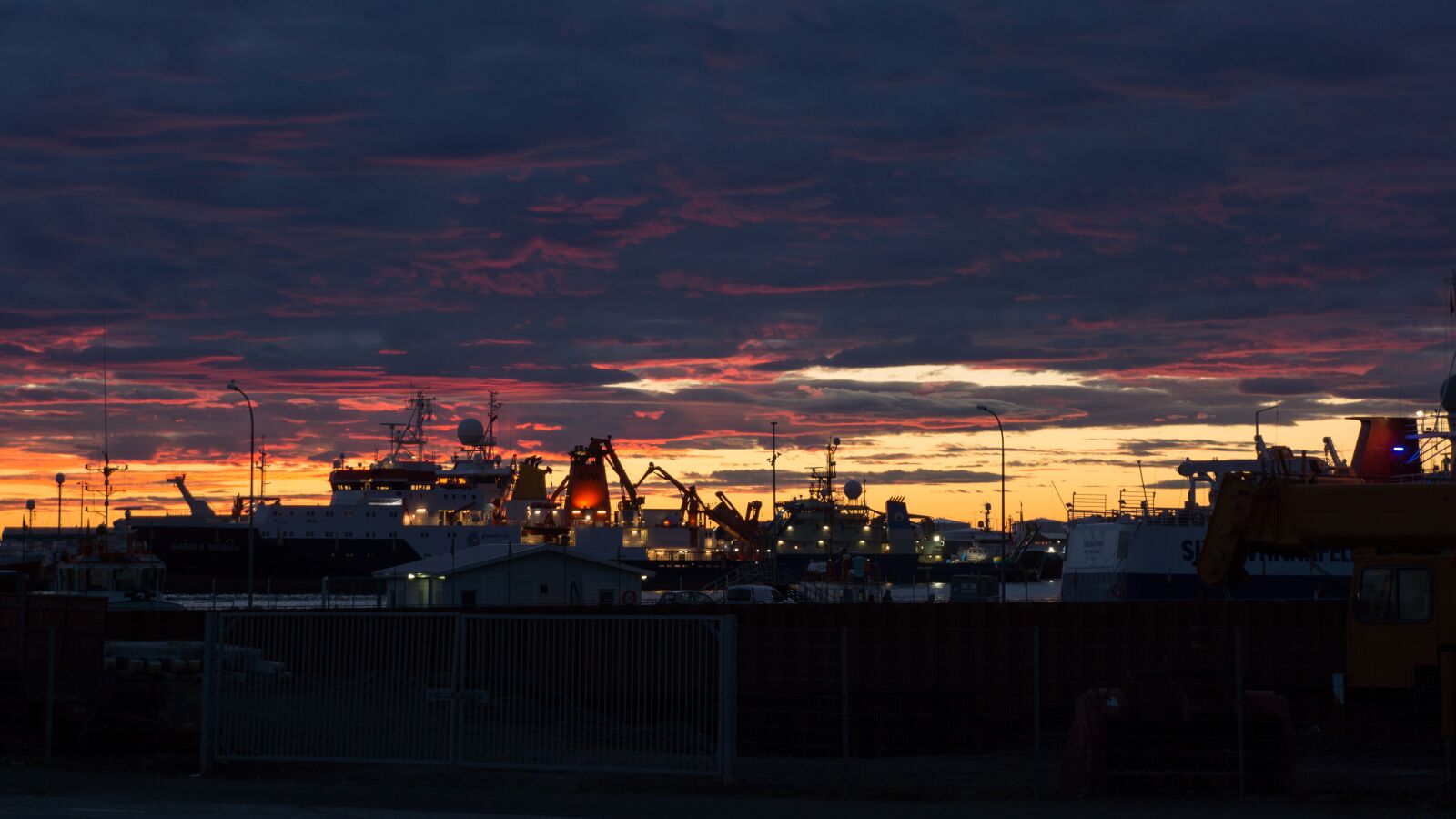 Sony Alpha NEX-7 sample photo. Reykjavik, sunset, evening photography