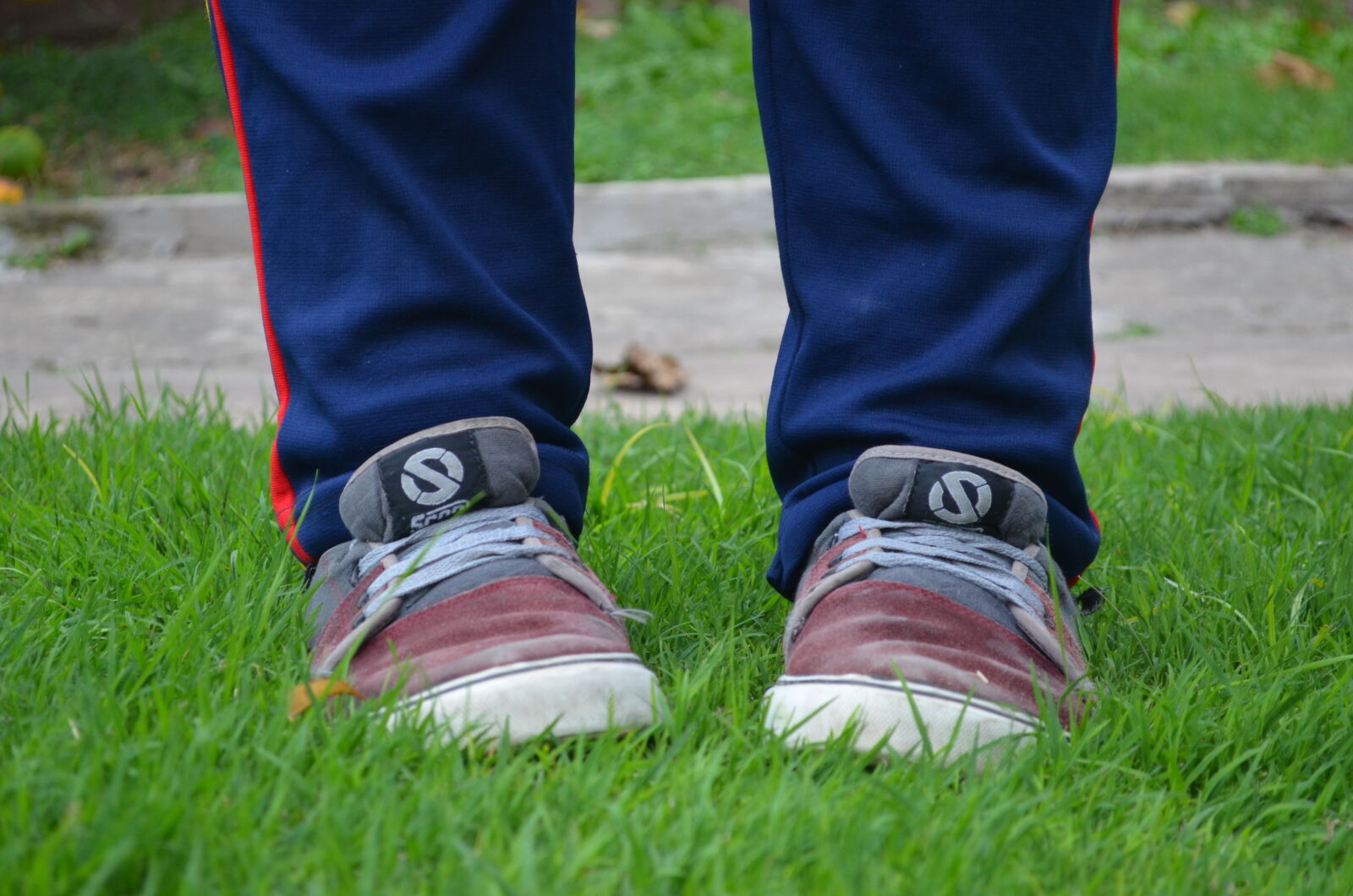 Nikon D5100 sample photo. Shoes, foot, shoe, foots photography