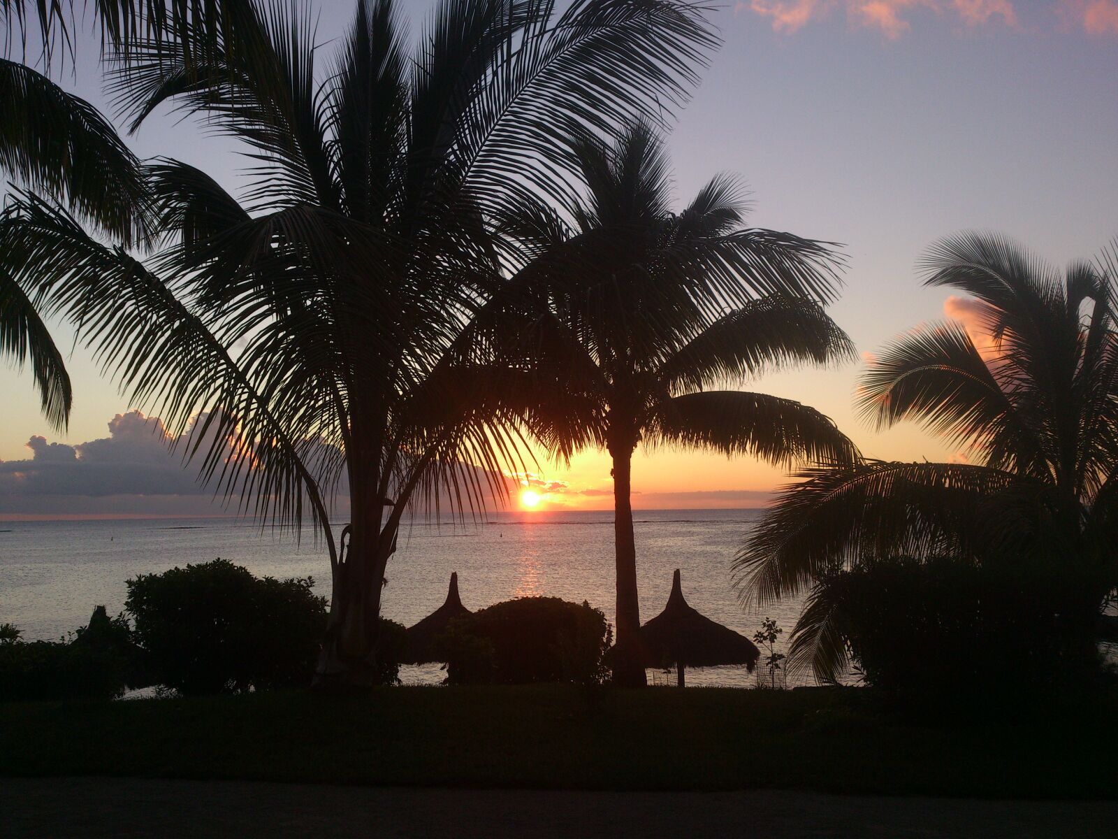 Sony Ericsson Xperia S sample photo. Sunset, palm trees, beach photography