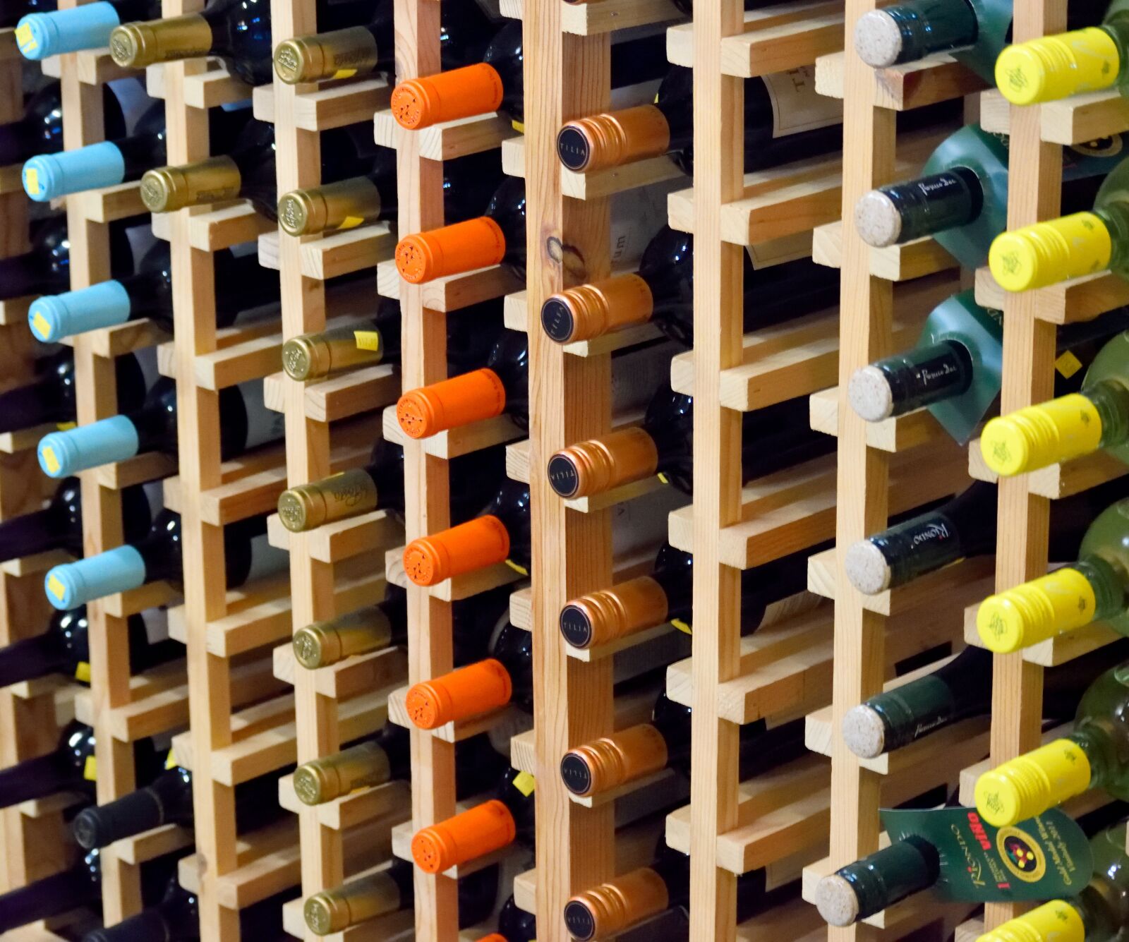 Nikon D3300 sample photo. Wine, display, bottles photography