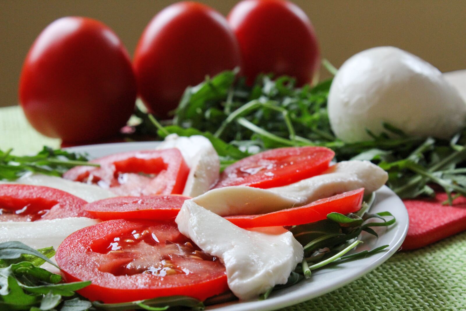 Canon EOS 100D (EOS Rebel SL1 / EOS Kiss X7) sample photo. Mozzarella, italian cuisine, snacks photography