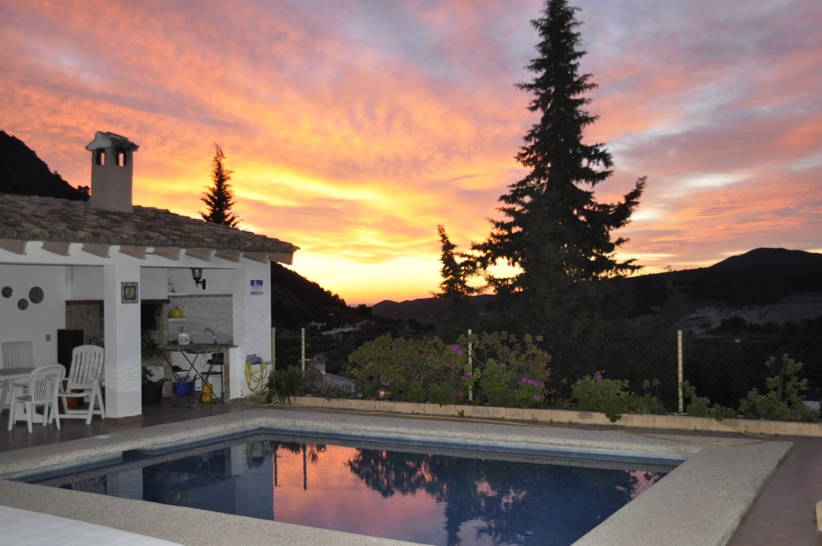 Nikon D5000 sample photo. Relax, swimming pool, holiday photography