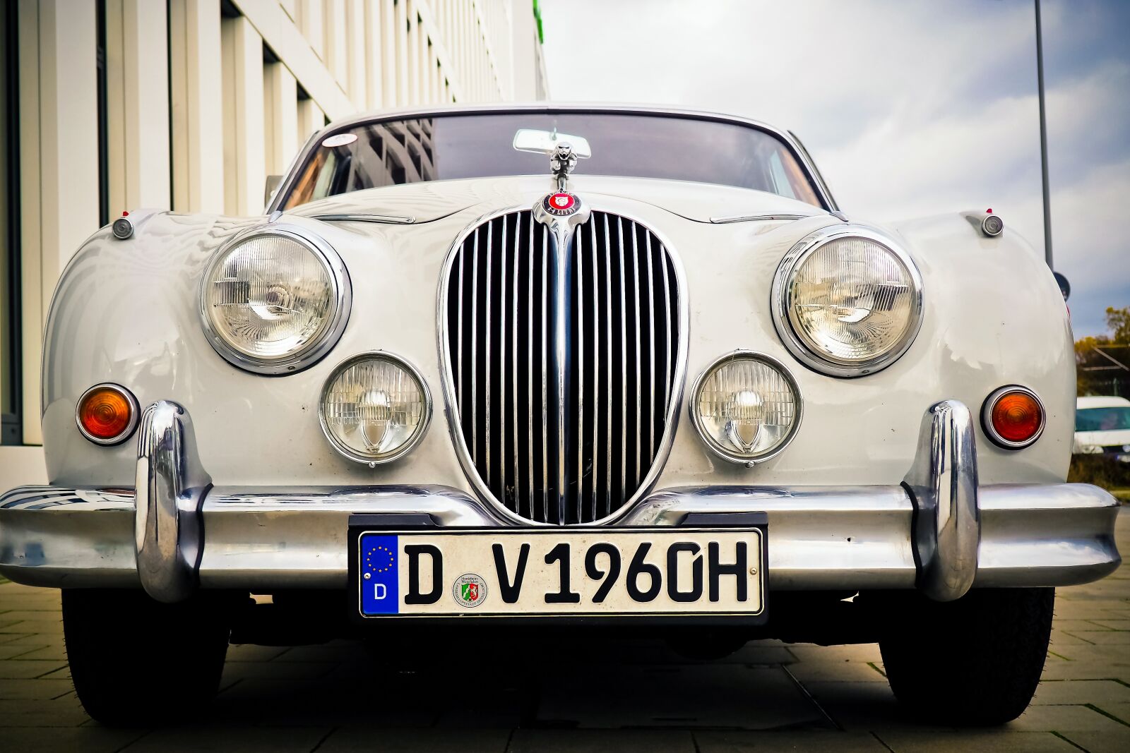 Olympus OM-D E-M10 sample photo. Auto, jaguar, oldtimer photography