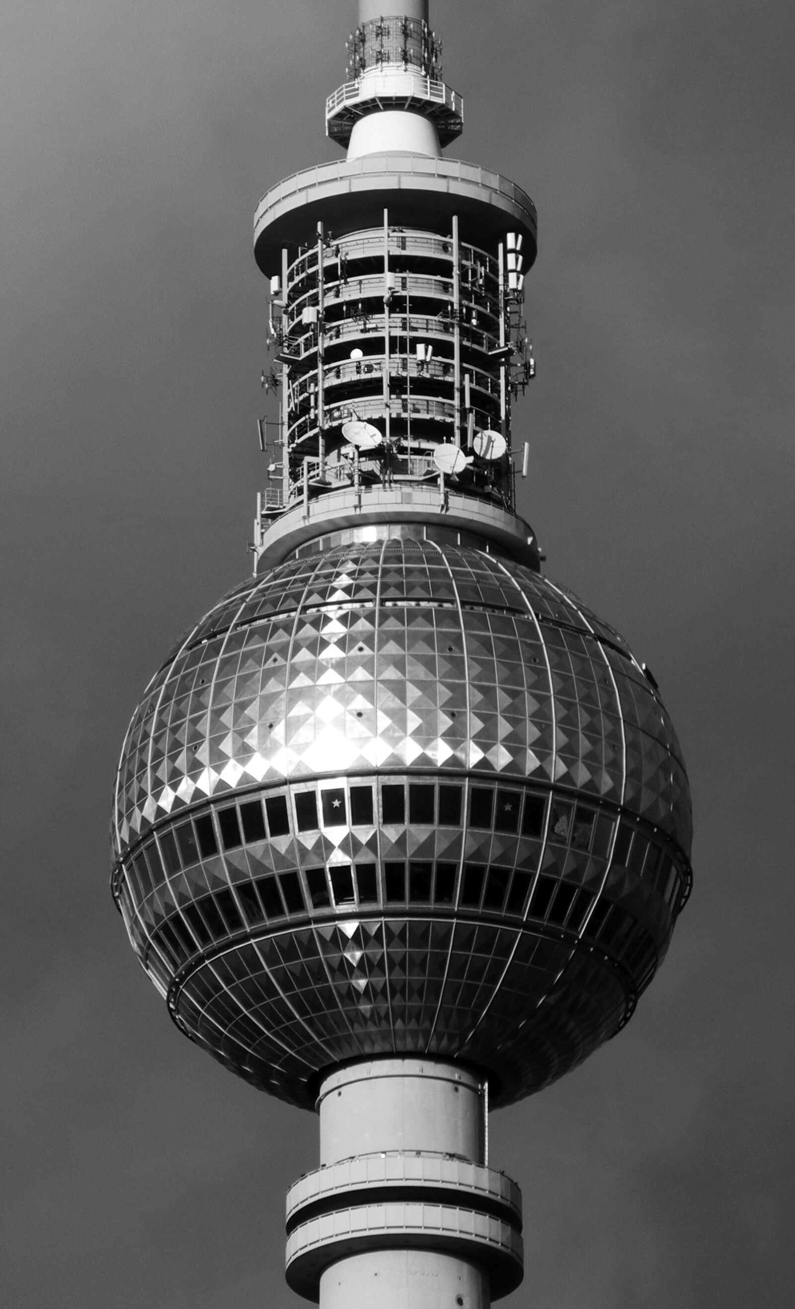 Nikon Coolpix P7000 sample photo. Architecture, berlin, tower photography