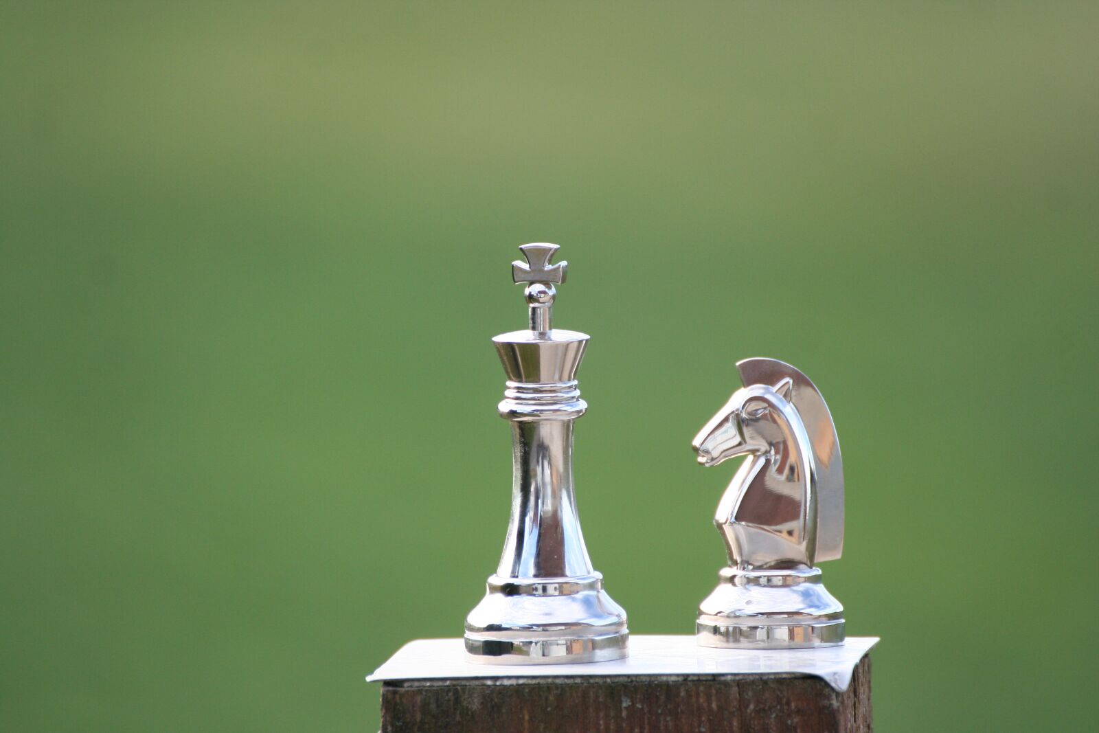 Canon EOS 350D (EOS Digital Rebel XT / EOS Kiss Digital N) sample photo. Chess, chess piece, strategy photography