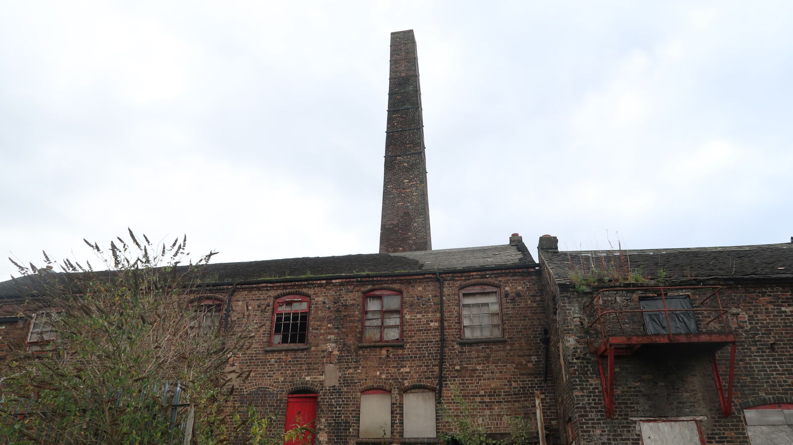 Canon PowerShot G7 X Mark II sample photo. Chimney, factory photography