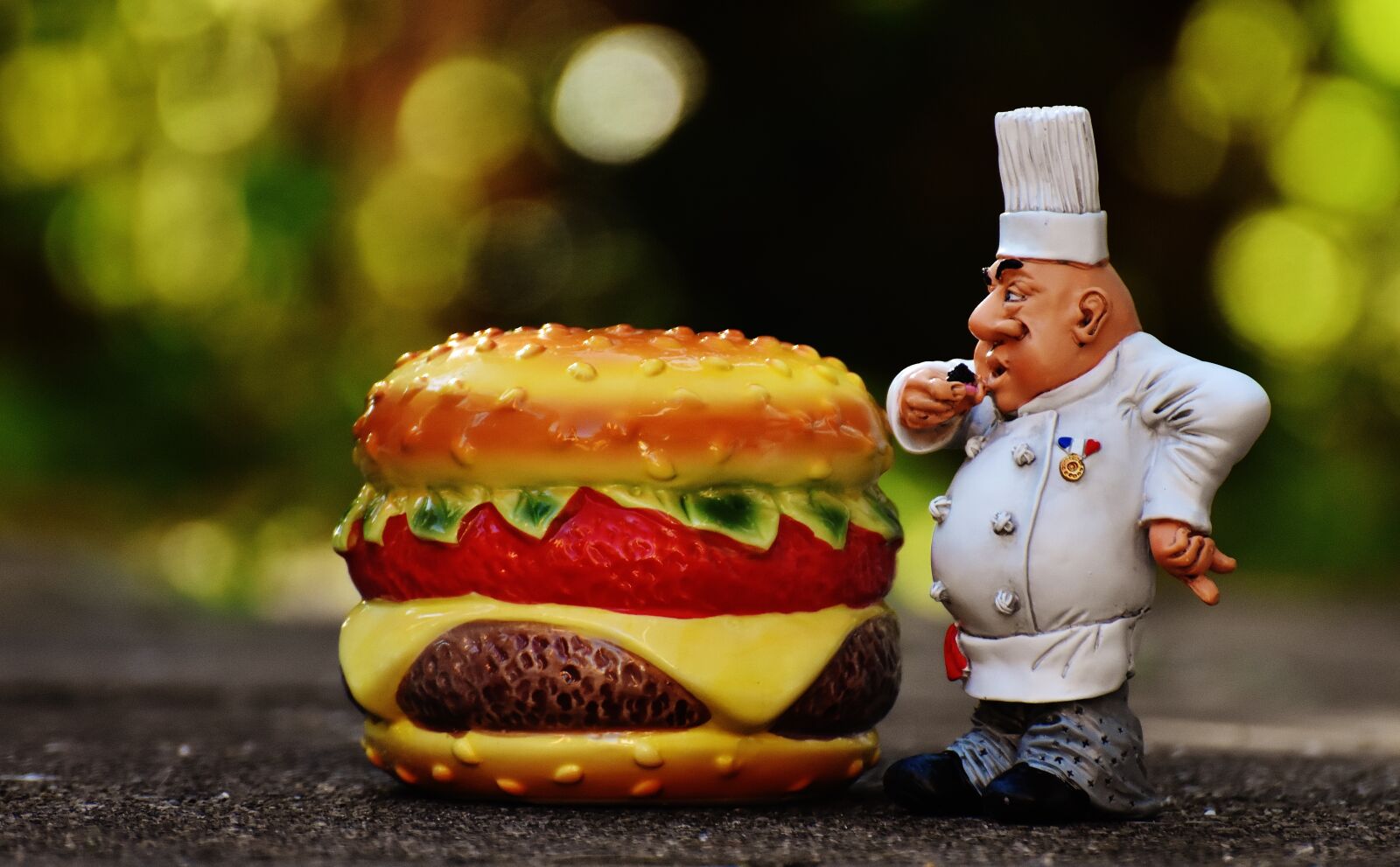 Nikon D7200 sample photo. Chefs, figures, cheeseburger photography