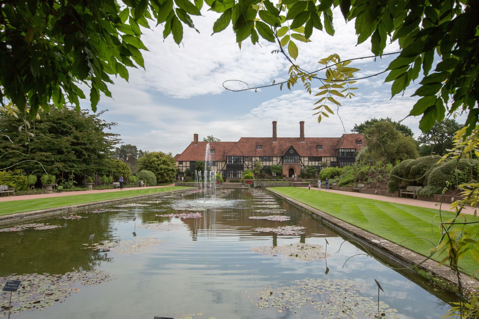Canon EF 16-35mm F2.8L II USM sample photo. Plants, borders, wisley photography