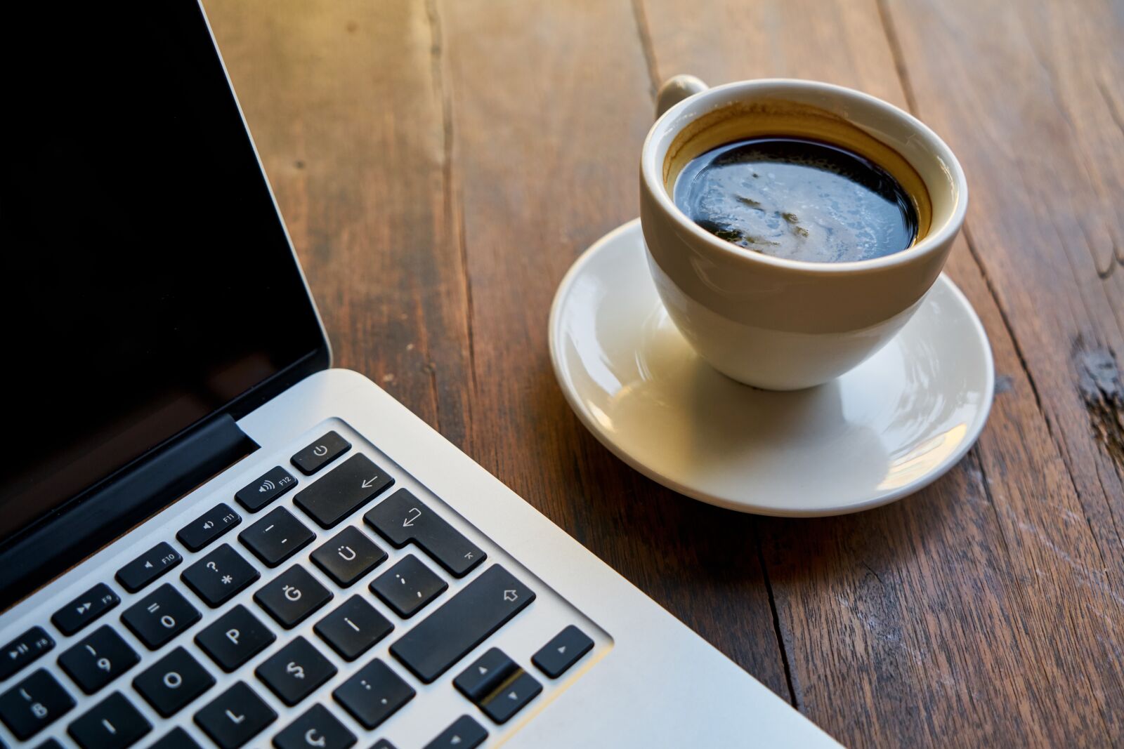 Sony a7R II sample photo. Coffee, computer, the work photography