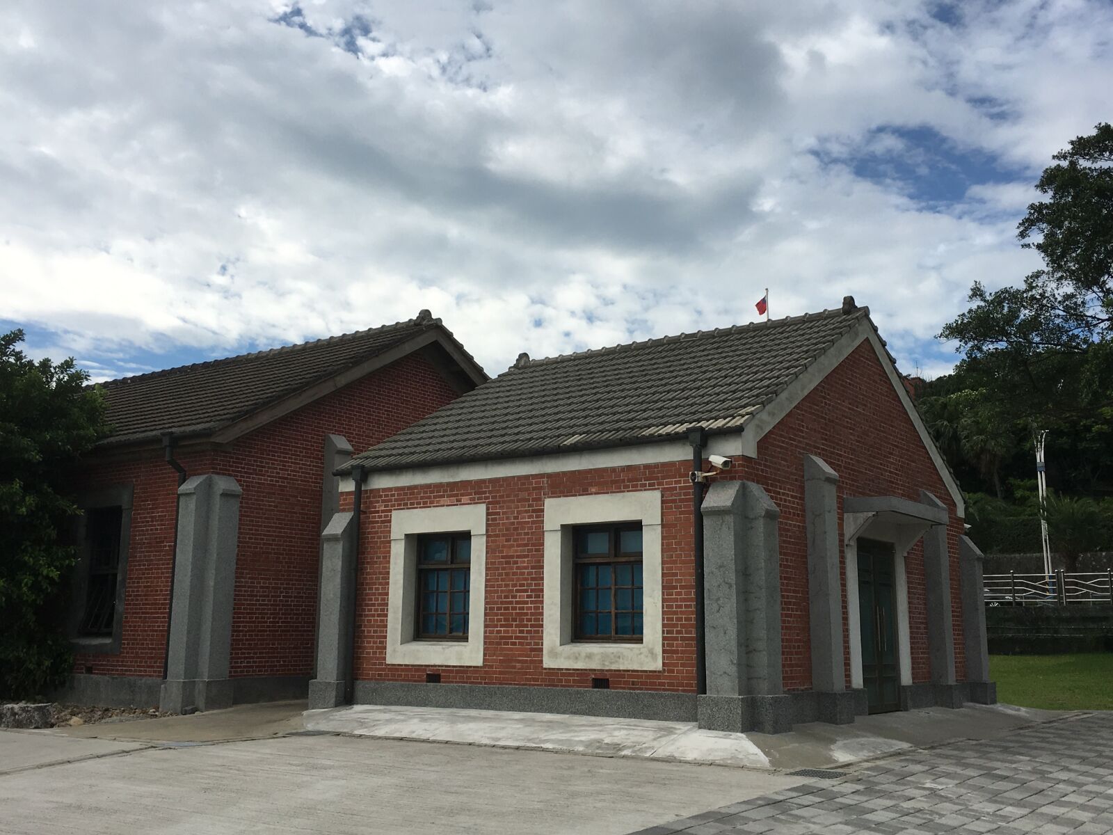 Apple iPhone 6s Plus sample photo. House, tamsui customs wharf photography