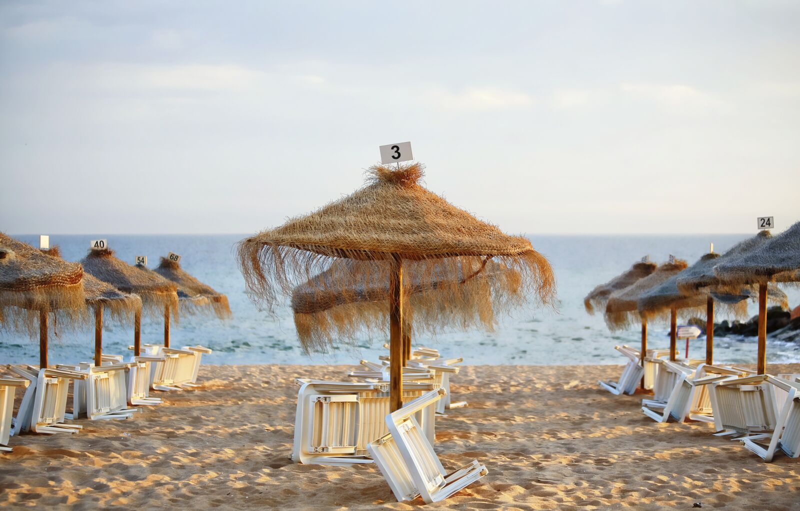 Canon EOS 5D Mark III sample photo. Parasol, beach, sea photography