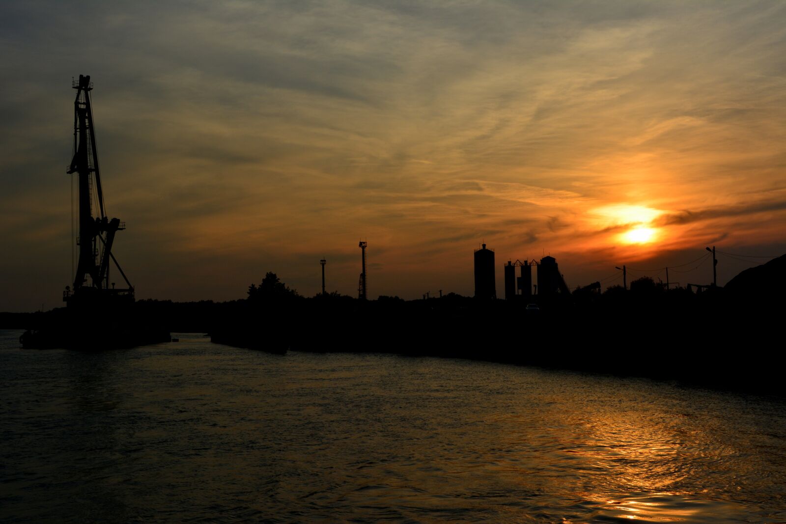 Nikon D5200 sample photo. Sunset, sun, sky photography