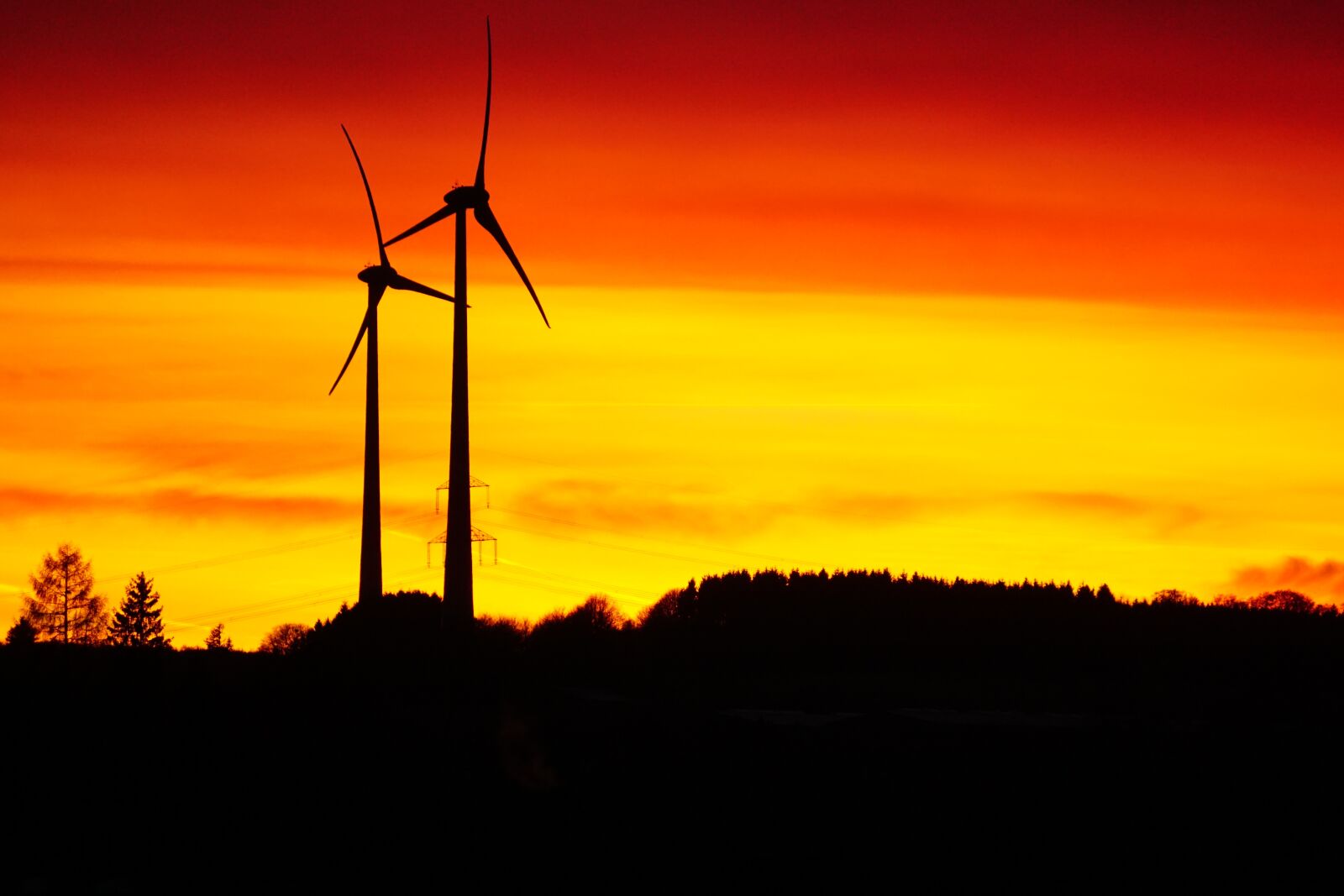 Sony E 55-210mm F4.5-6.3 OSS sample photo. Windmill, afterglow, sunset photography