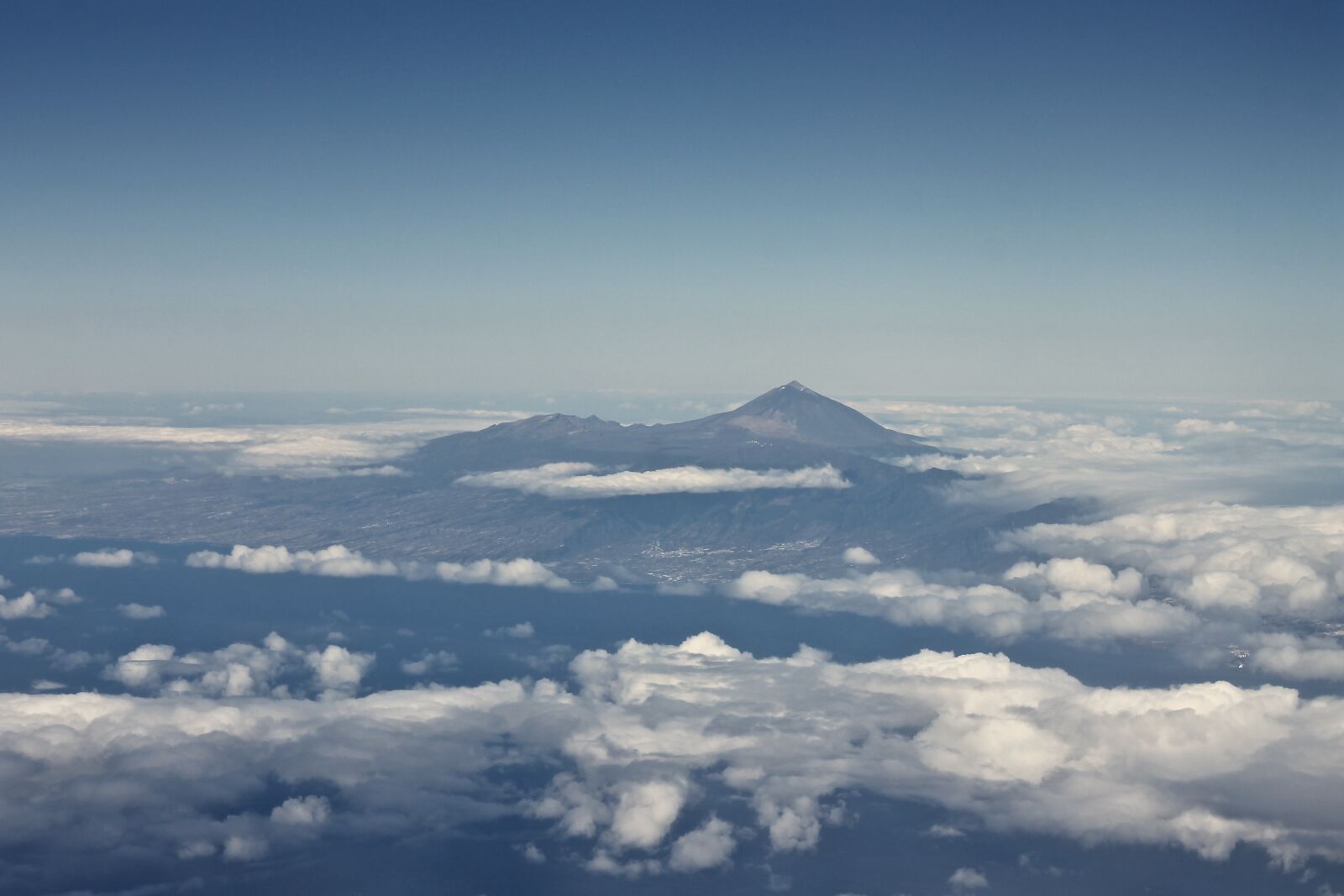 Canon EOS 1100D (EOS Rebel T3 / EOS Kiss X50) + Canon EF 50mm F1.8 II sample photo. Tenerife, aerial view, clouds photography