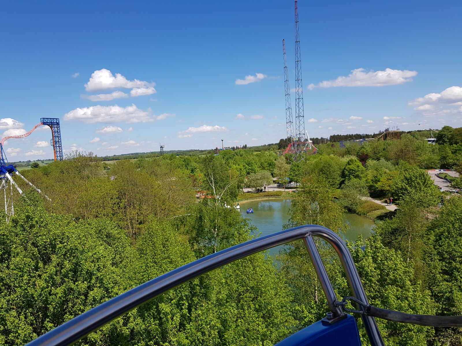 Samsung Galaxy S8+ sample photo. Amusement park, nature, park photography