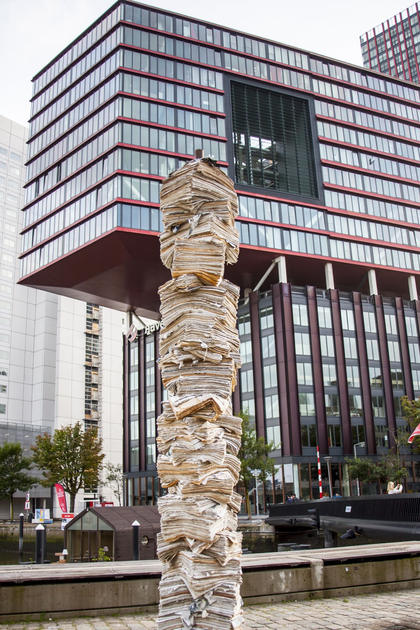 Canon EOS 5D + Canon EF 28-135mm F3.5-5.6 IS USM sample photo. Rotterdam, building, art photography