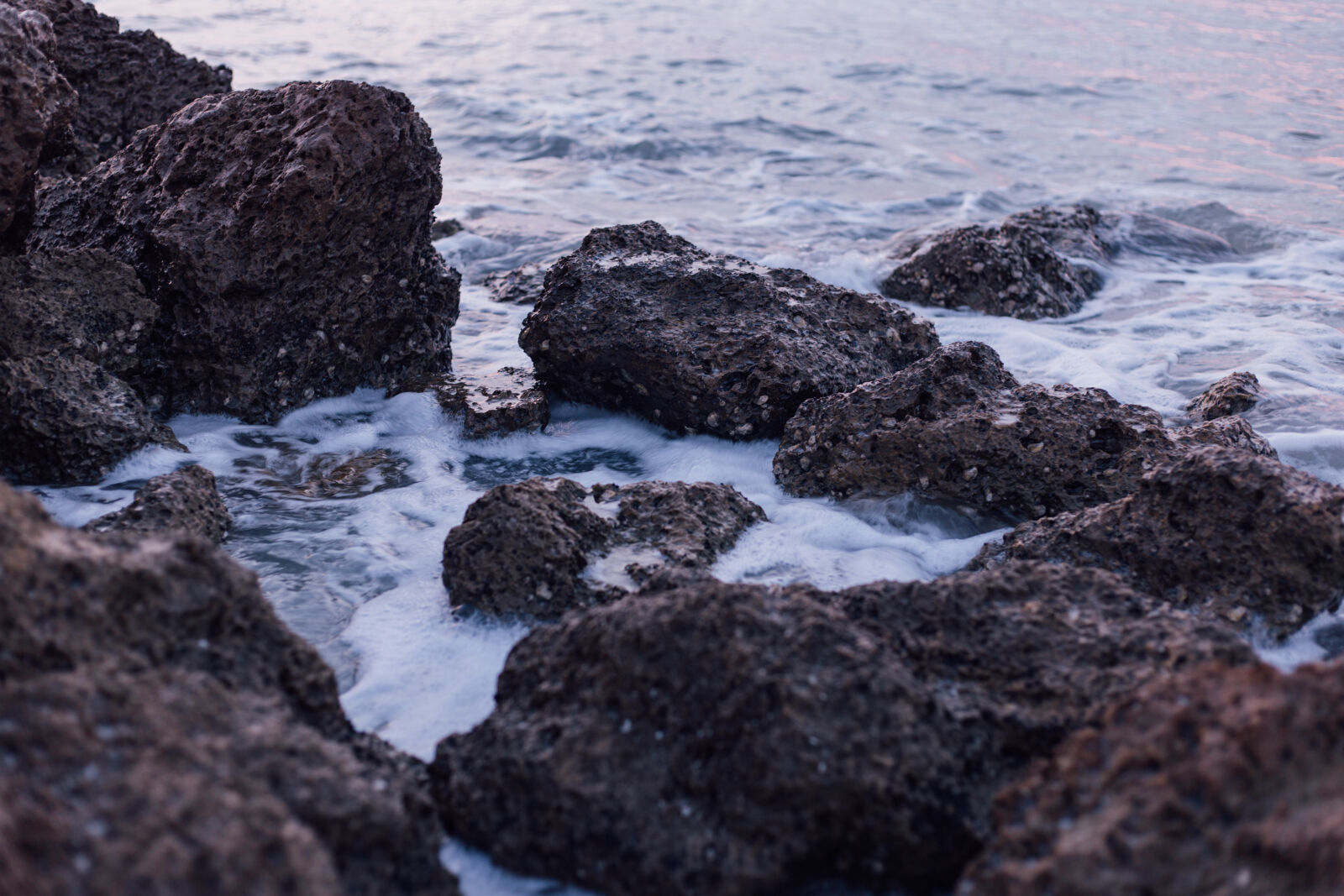 Canon EOS 6D + Canon EF 50mm F1.8 STM sample photo. Rocks, water, ocean photography
