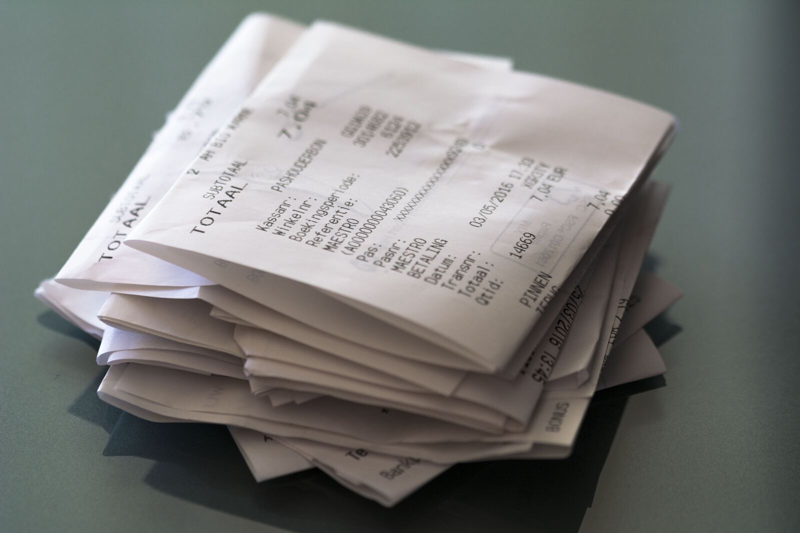 Nikon D5200 sample photo. Receipts, receipt, pay photography