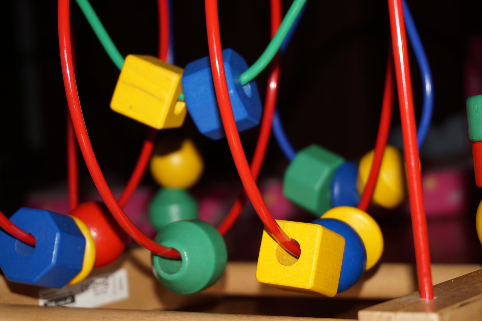 Sony Alpha a5000 (ILCE 5000) sample photo. Toy, connection, wire photography