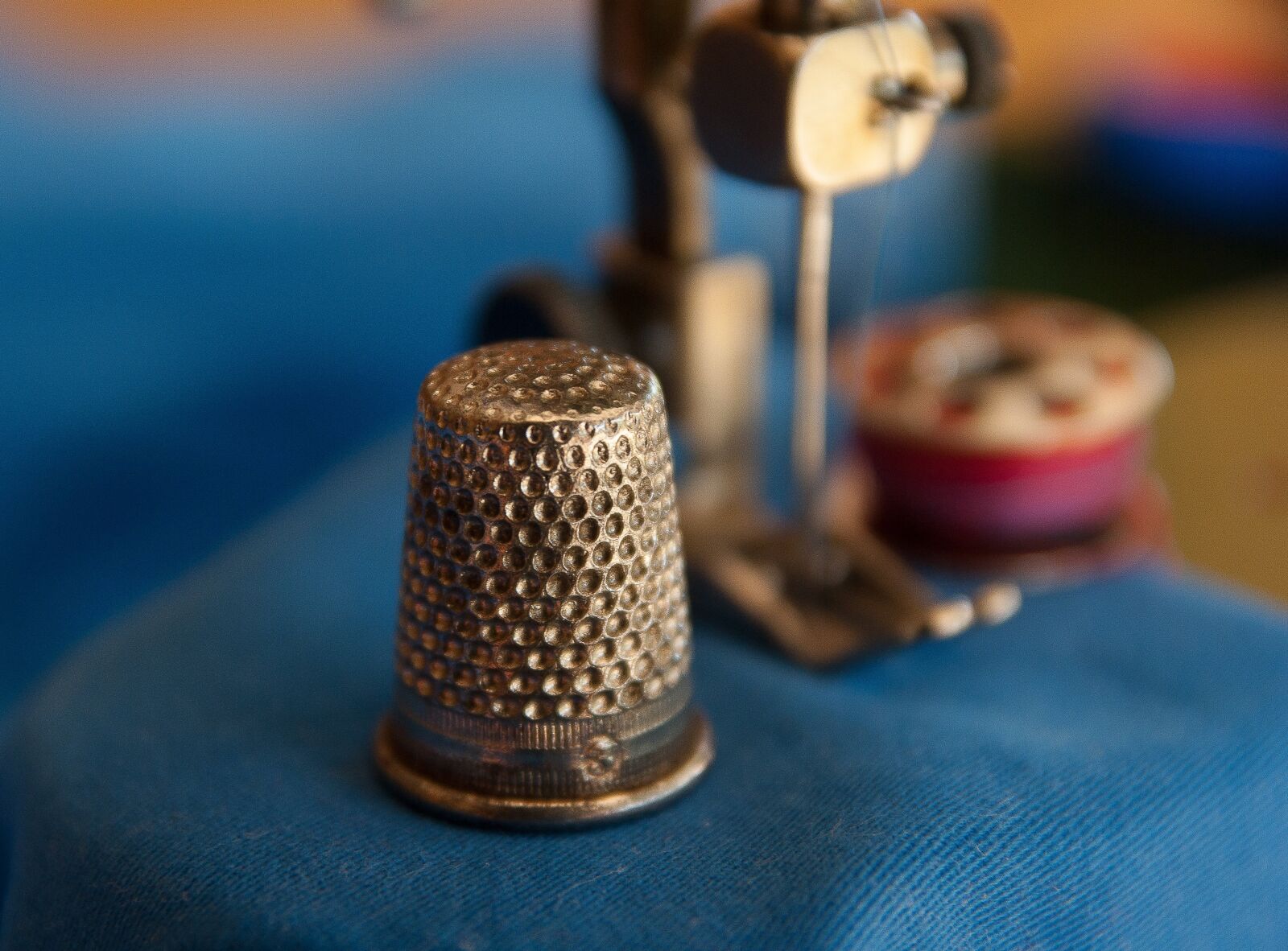 Pentax K10D sample photo. Thimble, couture, sewing machine photography