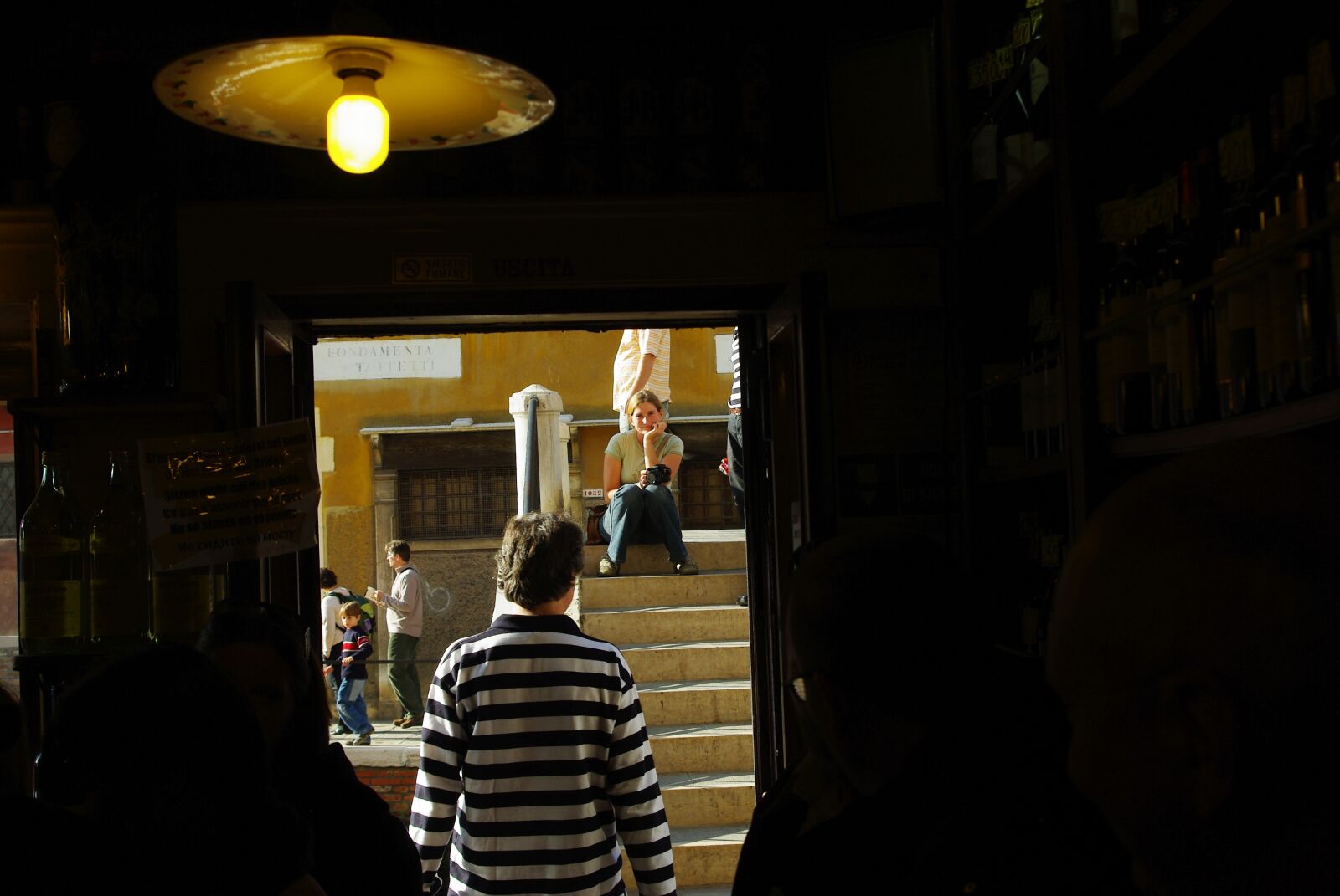 Pentax K200D sample photo. Venice, gondolier, cafe photography
