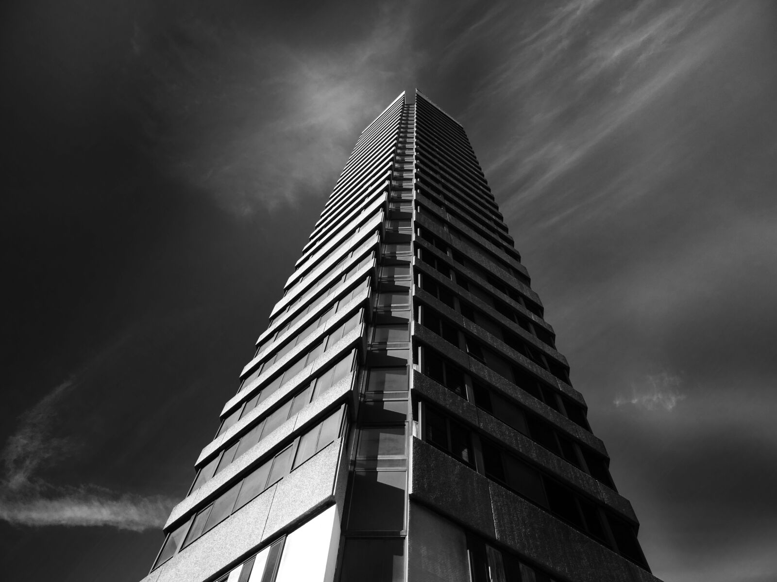 Sony DSC-HX60 sample photo. Architectural, design, architecture, black photography