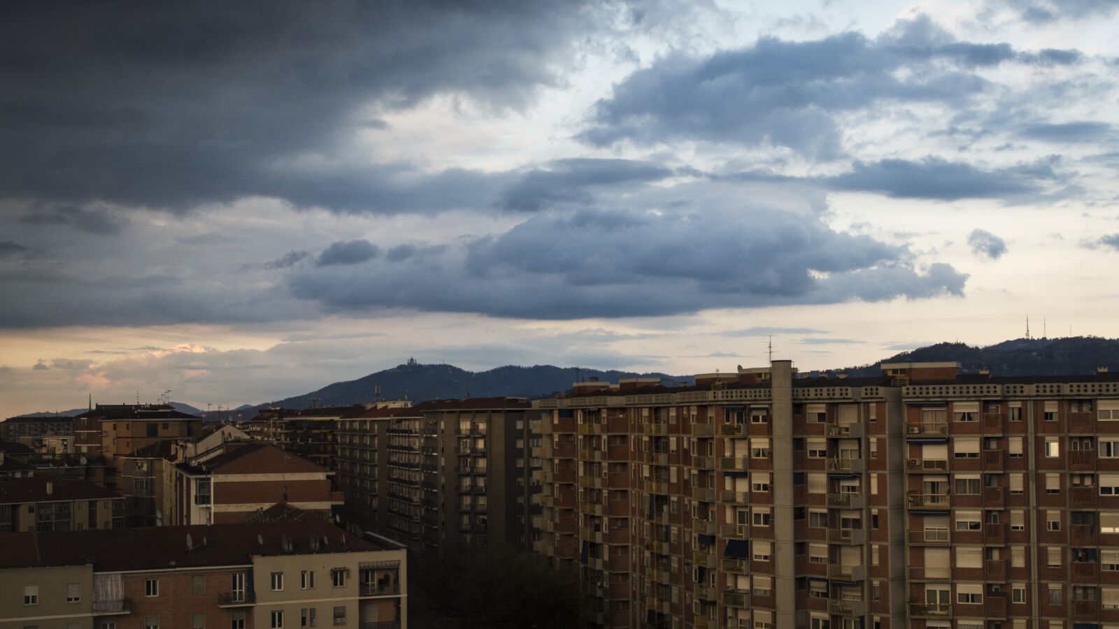 Pentax K-50 sample photo. Torino, sky, clouds photography